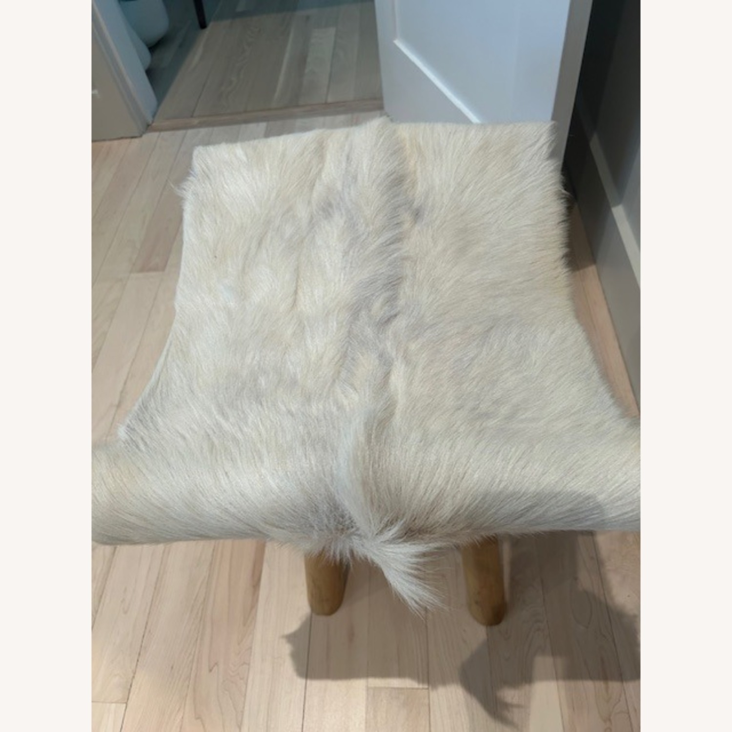 Natural Fur and Hide Bench - image-3