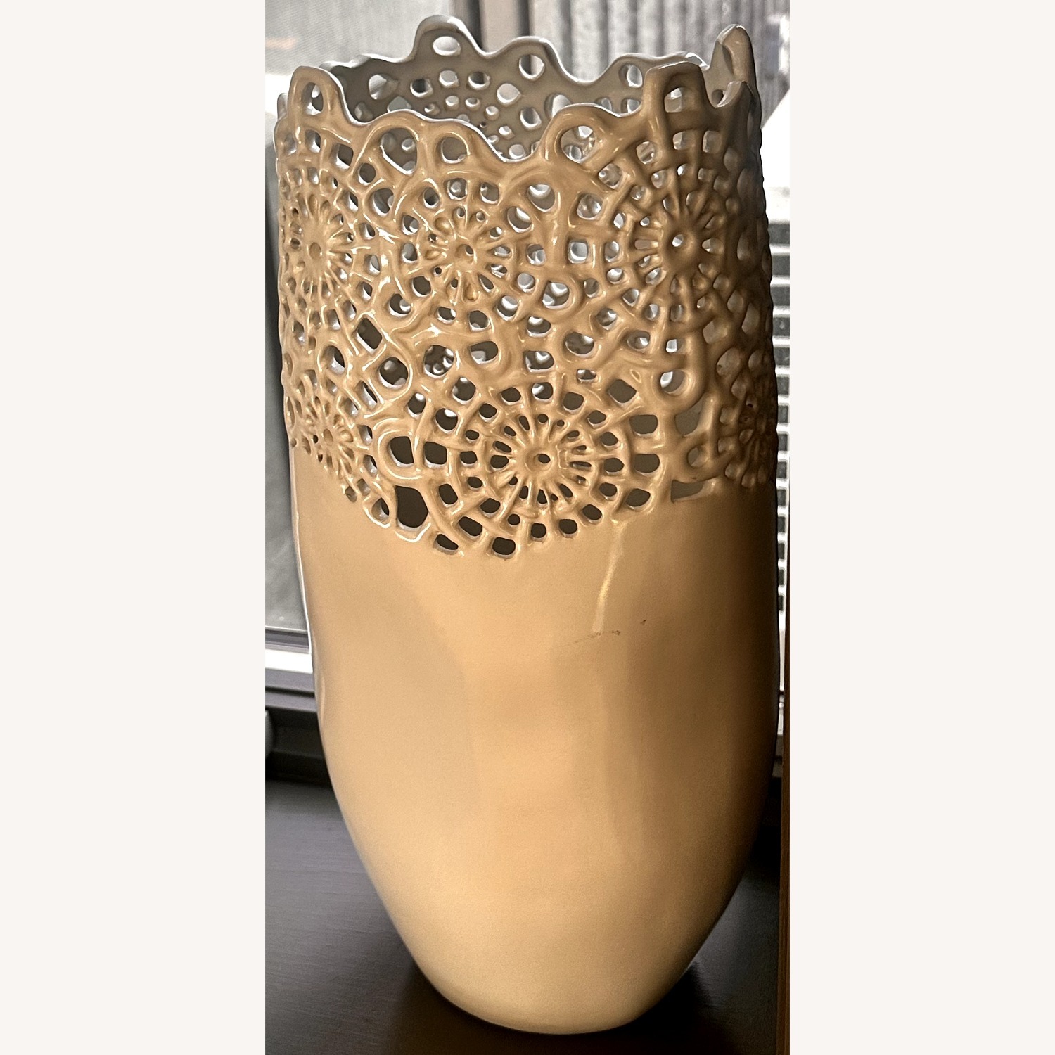 Ceramic White Vase - image-3