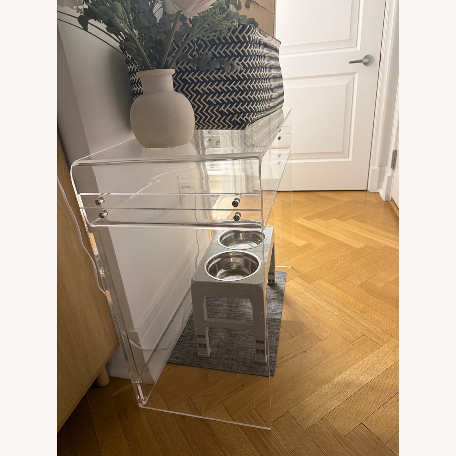 Amazon Transparent Desk - image-3