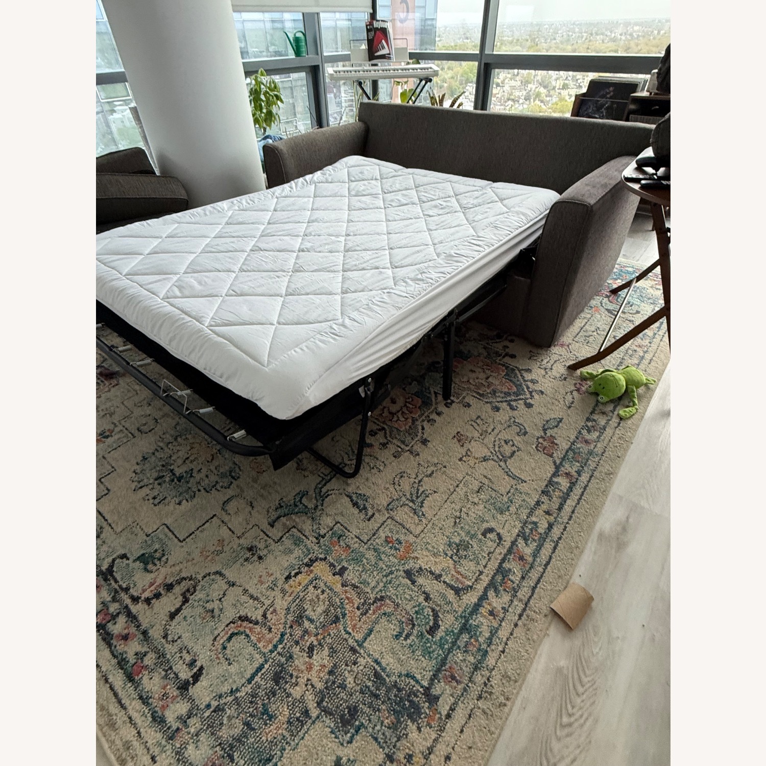 Raymour & Flanigan Grey Modern Sleeper Sofa - image-3