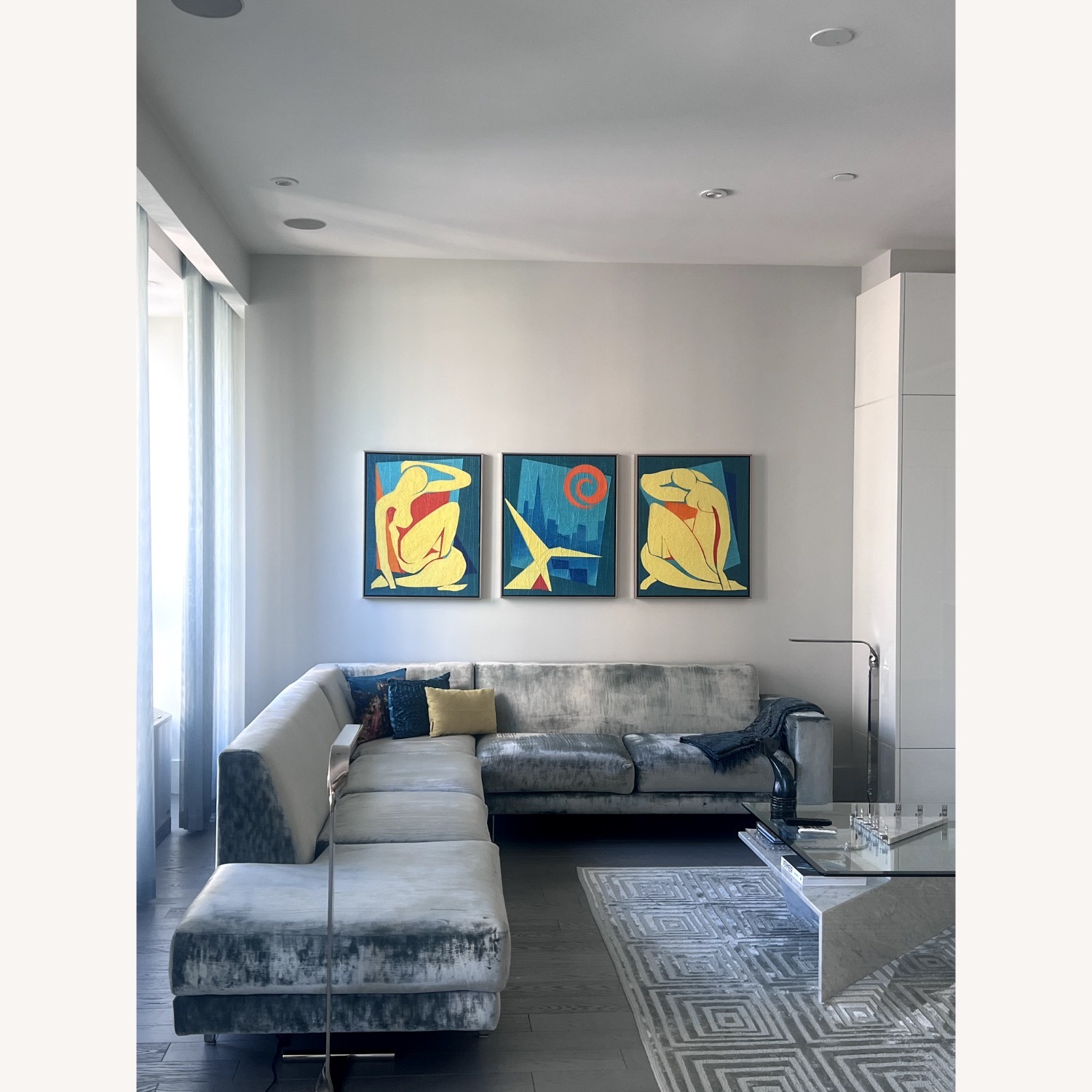 Della Robbia Light Gray Fabric 3+ Piece Sectional - image-3