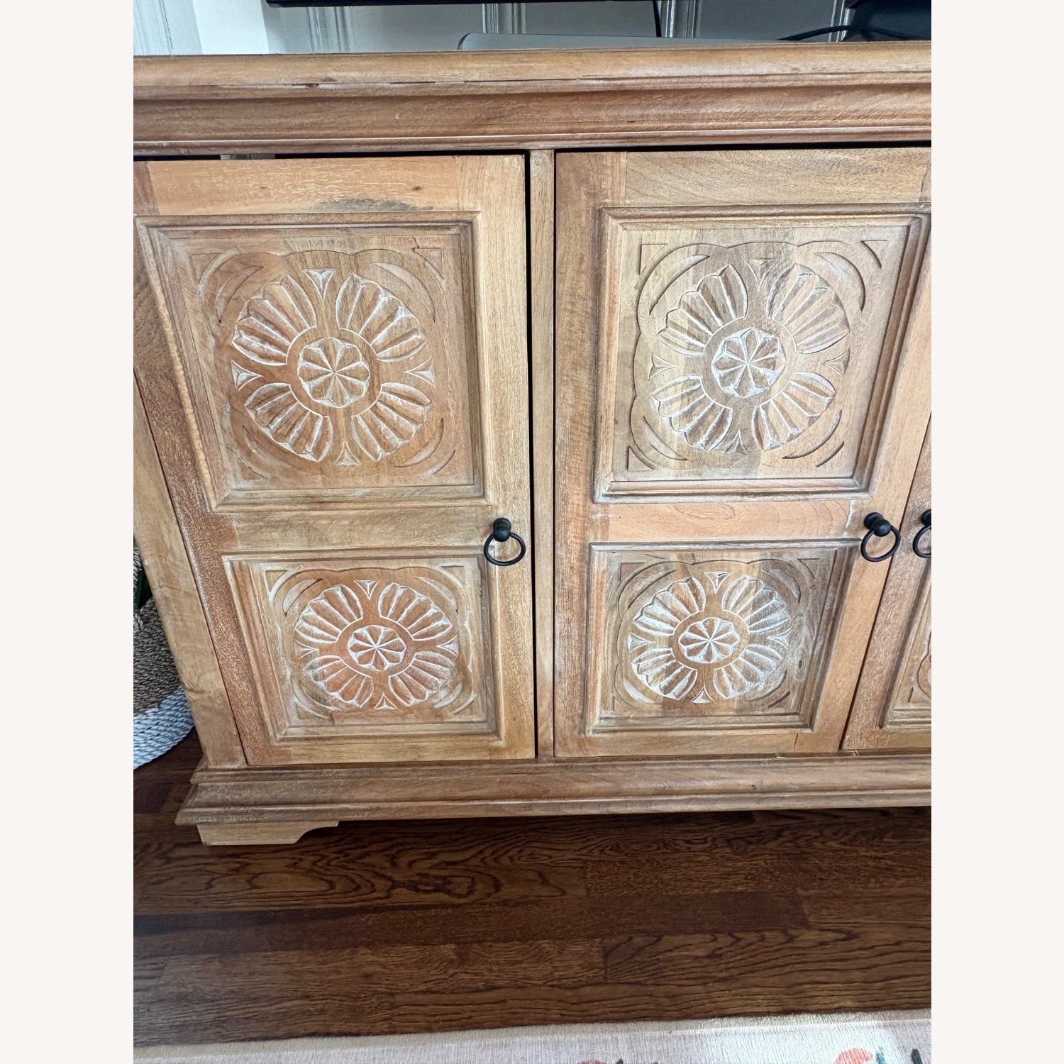 Hooker Furniture Corporation Glen Hurst 68in Entertainment Console - image-4