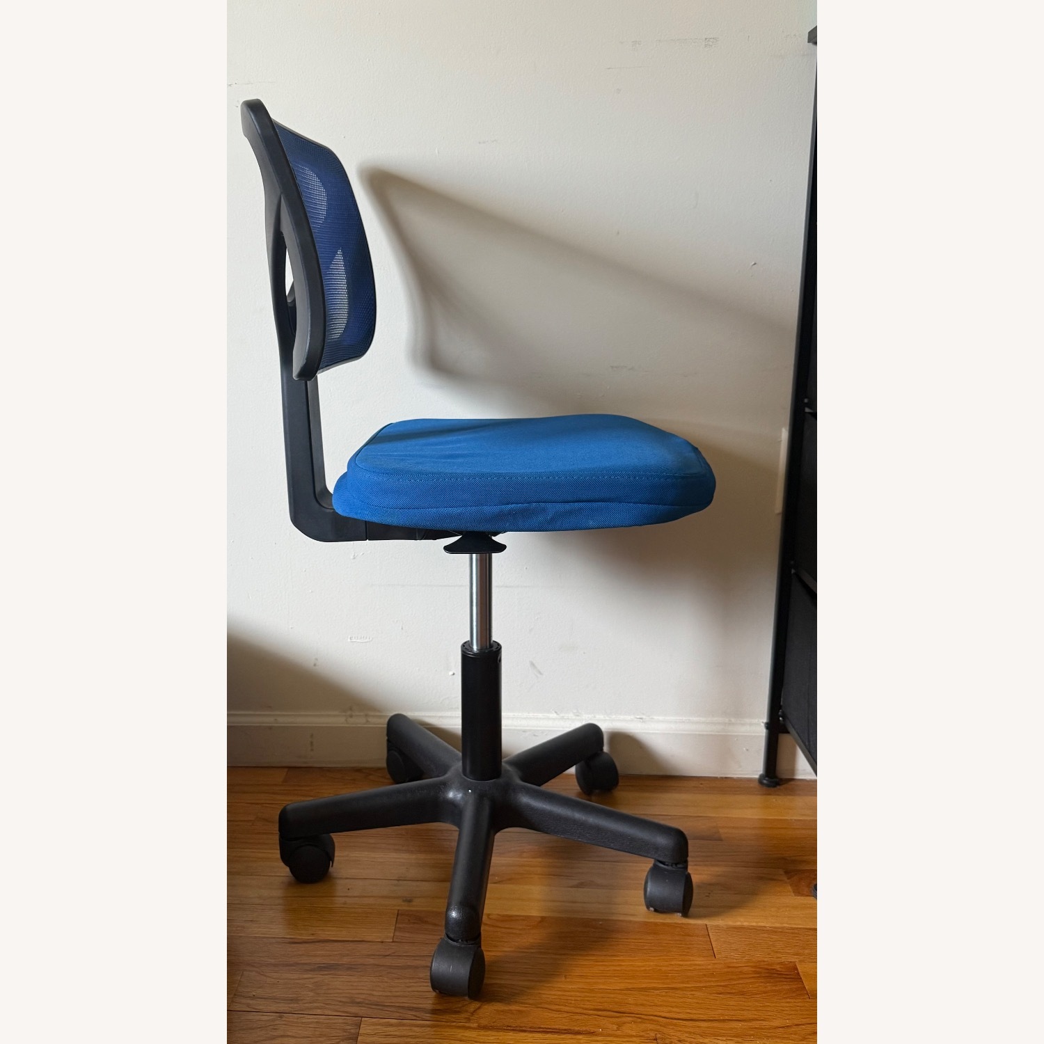 Sweetcrispy Desk Chair & Playroom Art Bundle - image-2