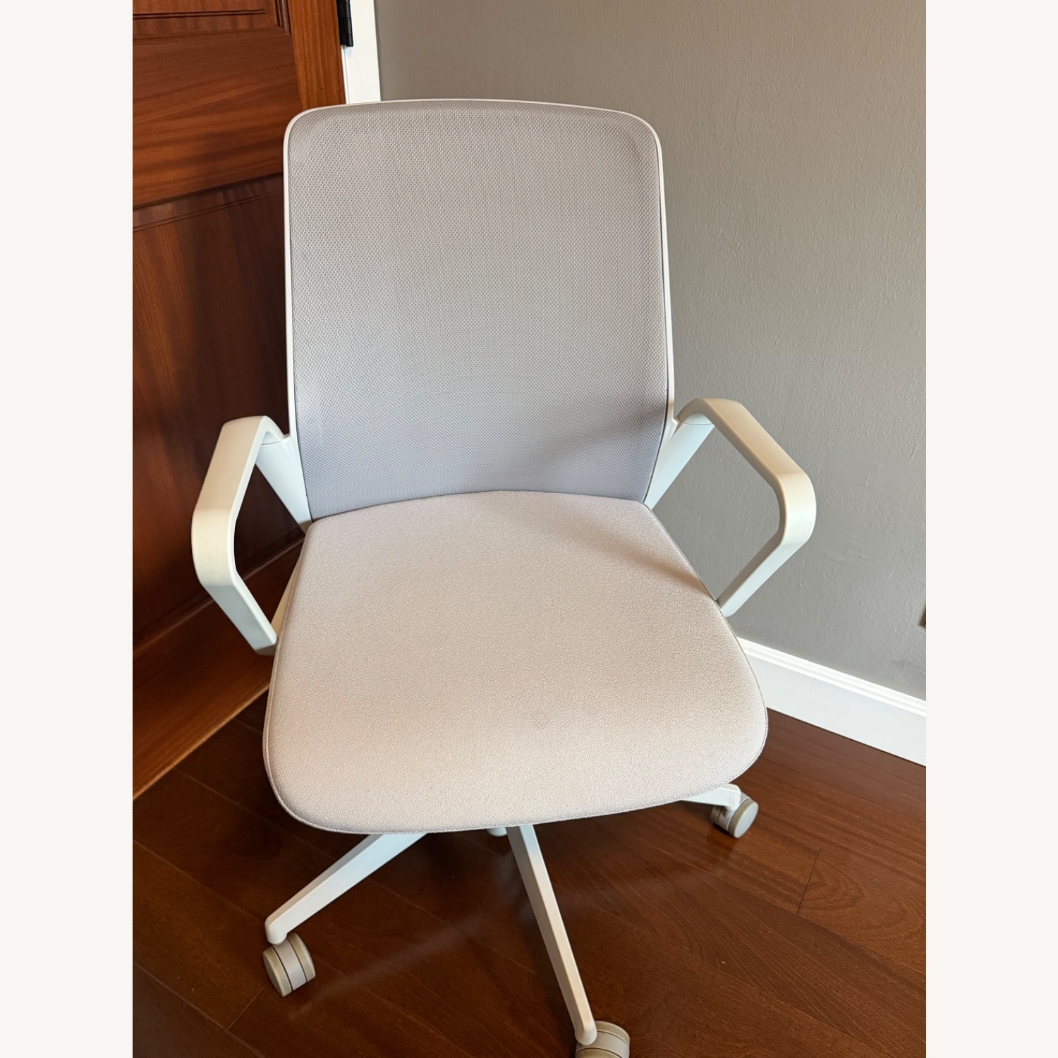 Teknion Light Gray Fabric Office Chair - image-4