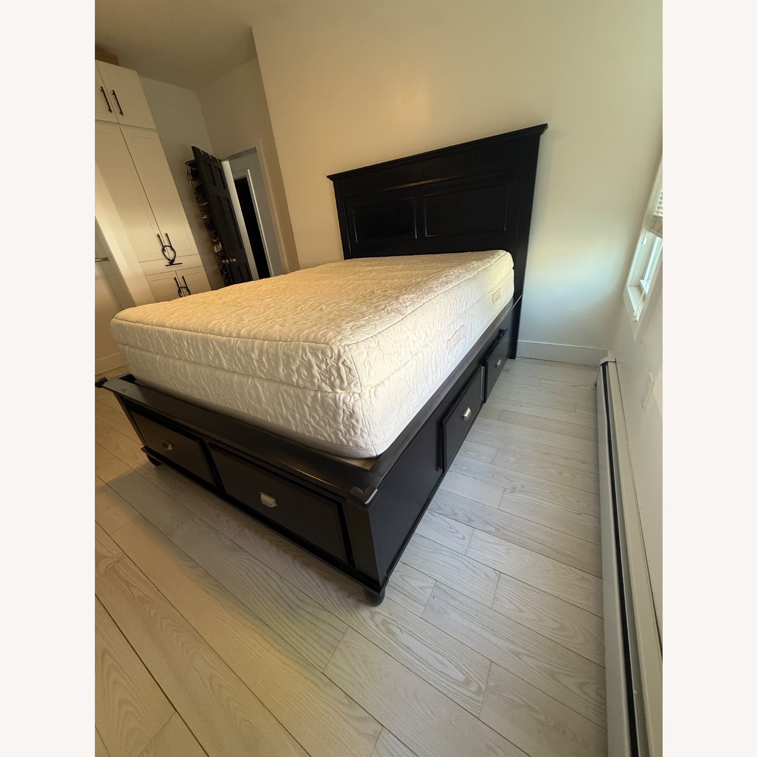 Bob's Discount Furniture Black Wood Queen Bed - image-3