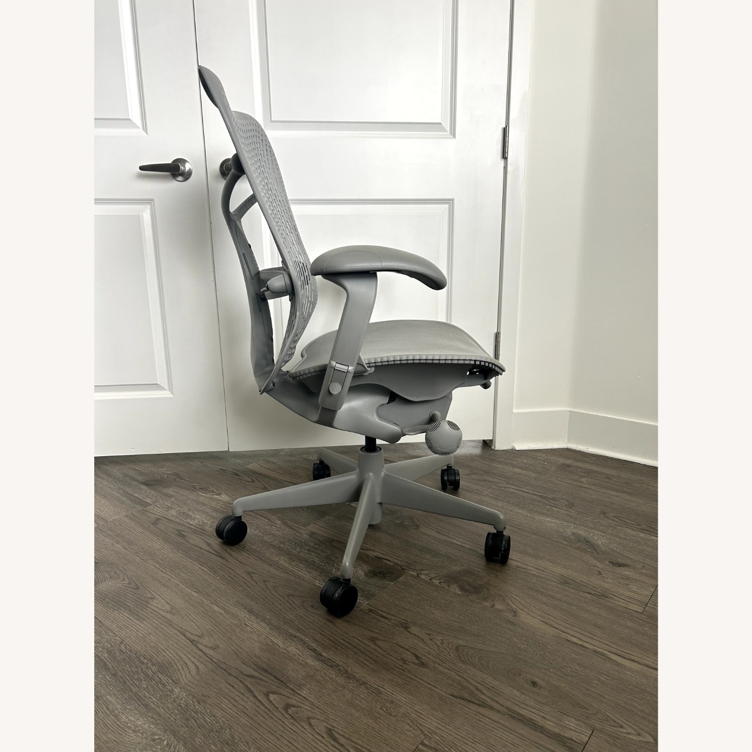 Herman Miller Mira Light Gray Fabric Office Chair - image-3