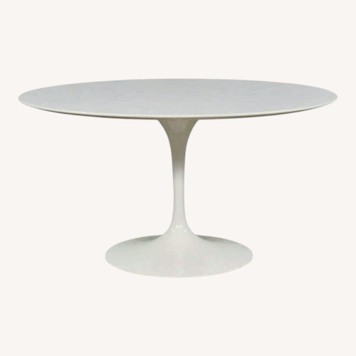 Used  Knoll Saarinen Tulip Dining Table for sale on AptDeco