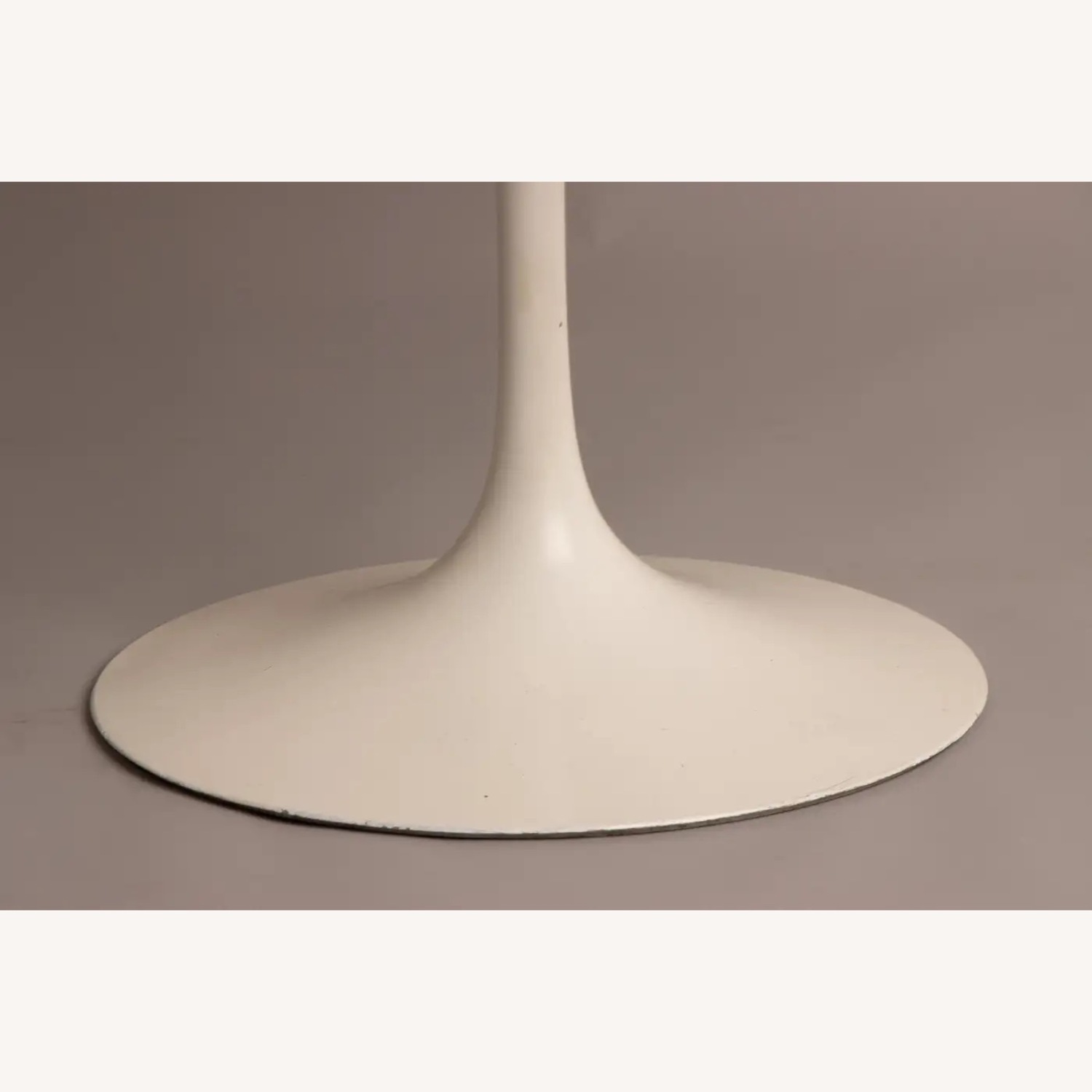  Knoll Saarinen Tulip Dining Table - image-4