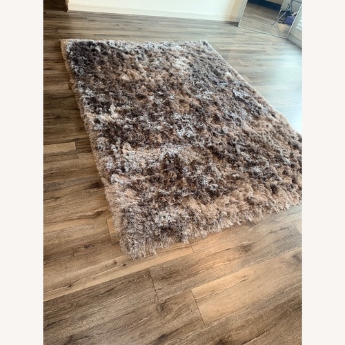 Used Rugs USA Light Gray Fur and Hide Area Rug 9' x 12' for sale on AptDeco