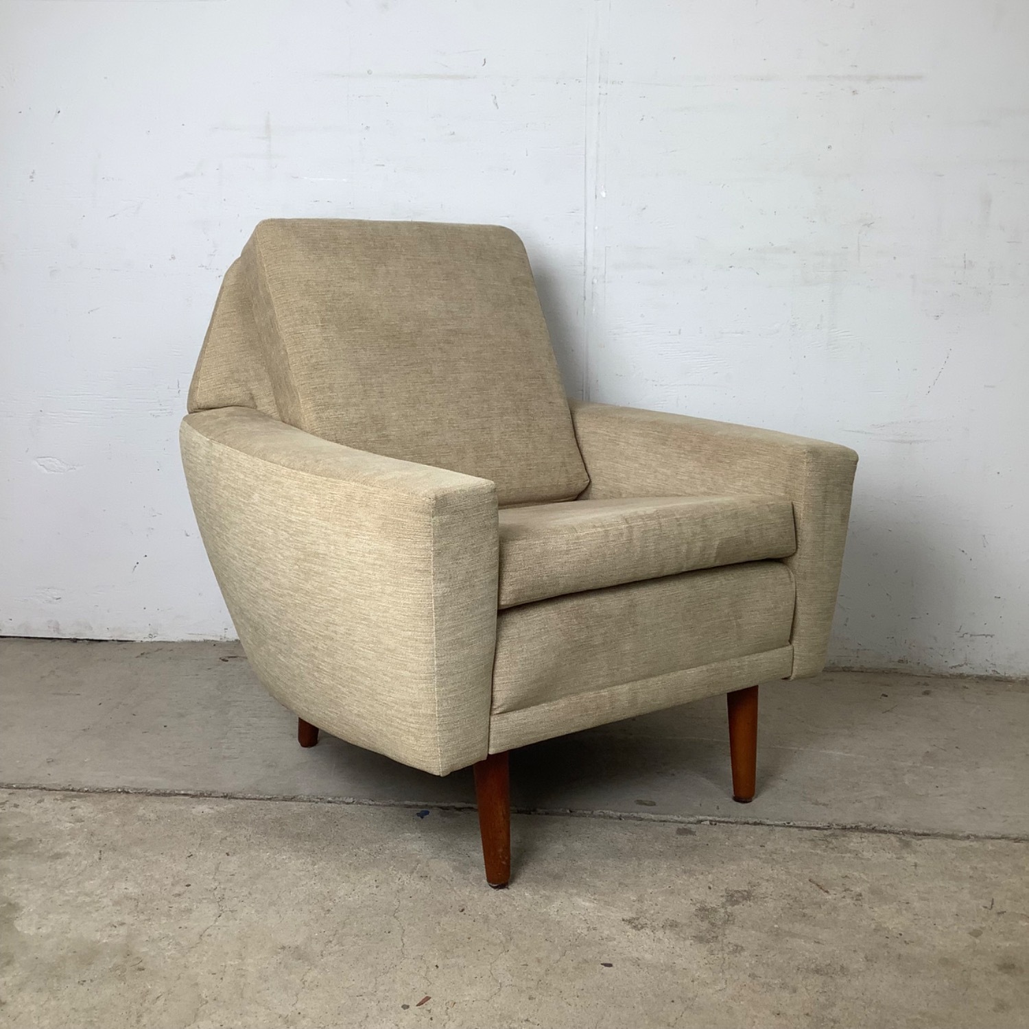 Scandinavian Modern Lounge Chair and Ottoman - image-10