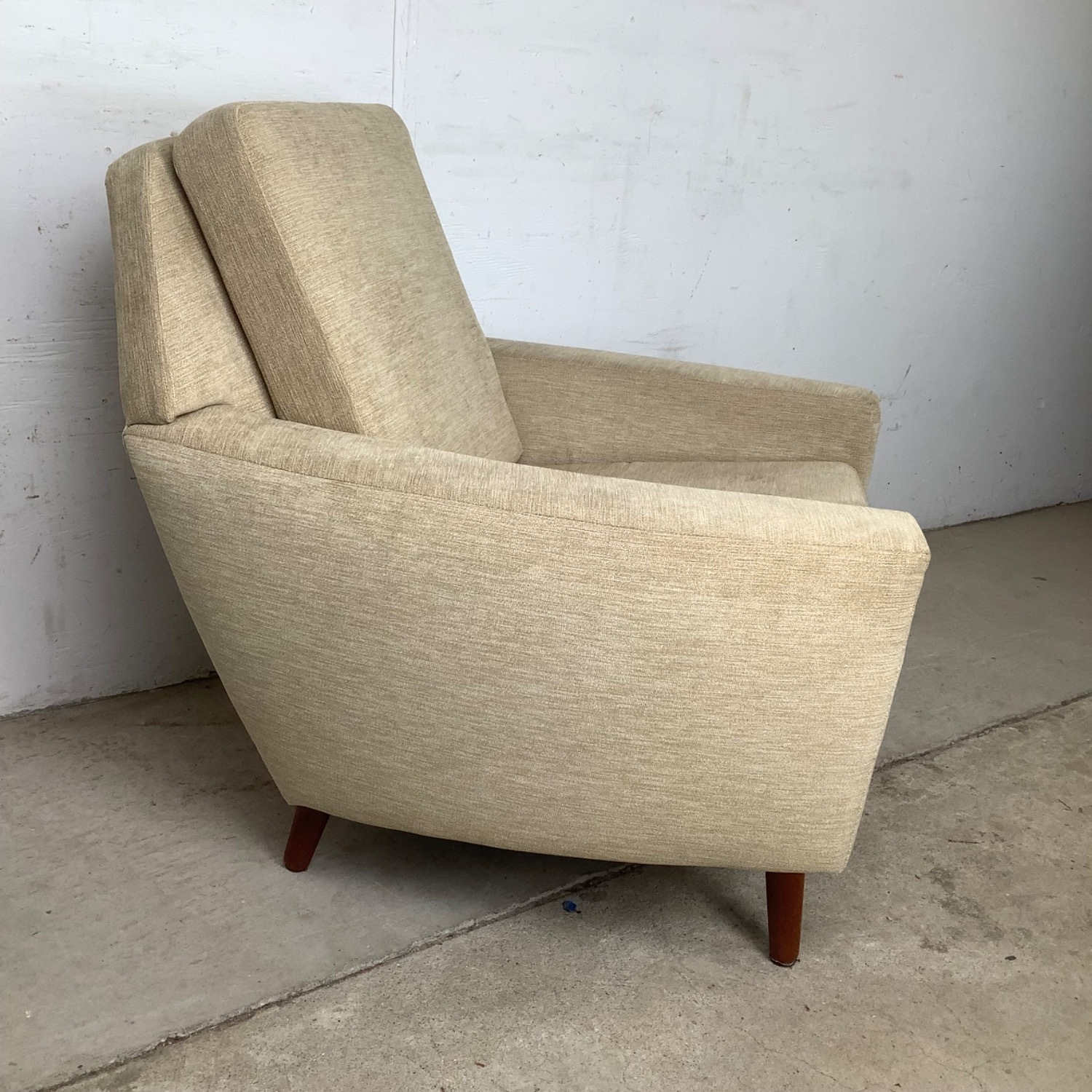 Scandinavian Modern Lounge Chair and Ottoman - image-5
