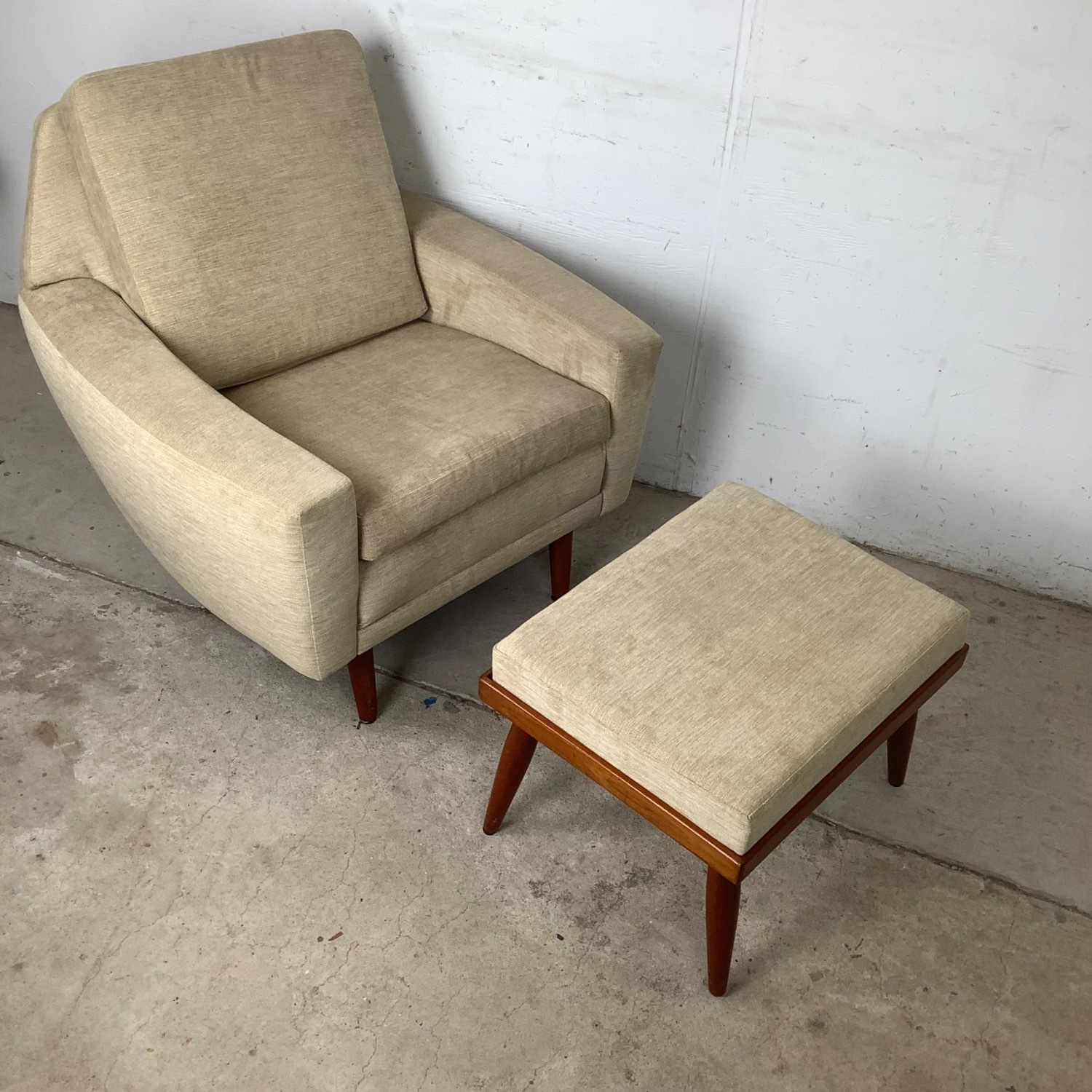 Scandinavian Modern Lounge Chair and Ottoman - image-2