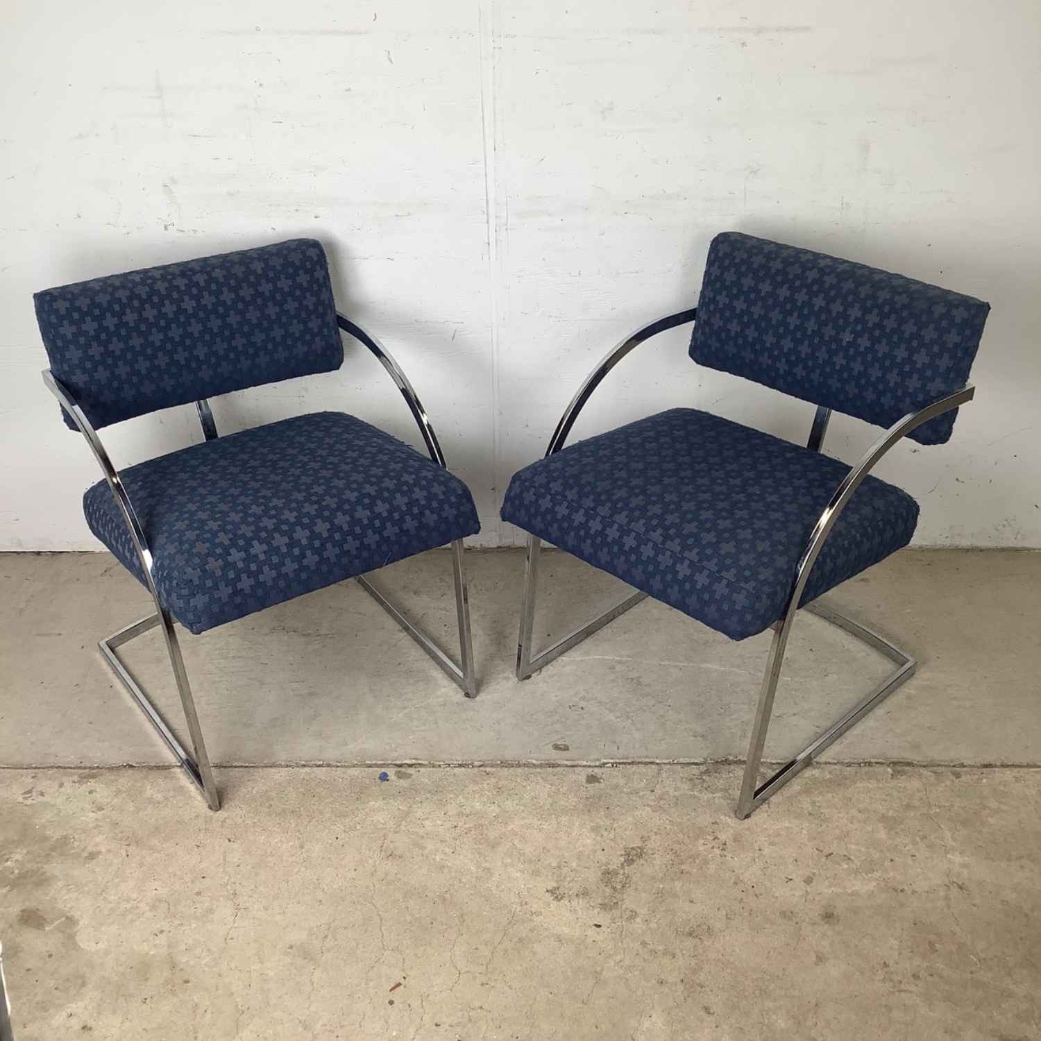 Brno Style Chrome Cantilever Armchairs, Pair - image-3