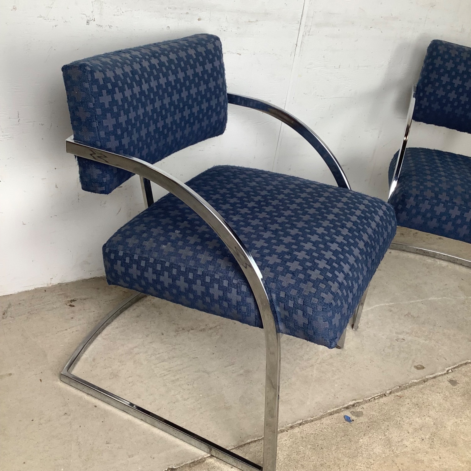 Brno Style Chrome Cantilever Armchairs, Pair - image-6