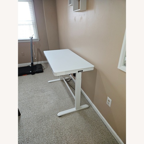 Used Adjustable Height Desk for sale on AptDeco