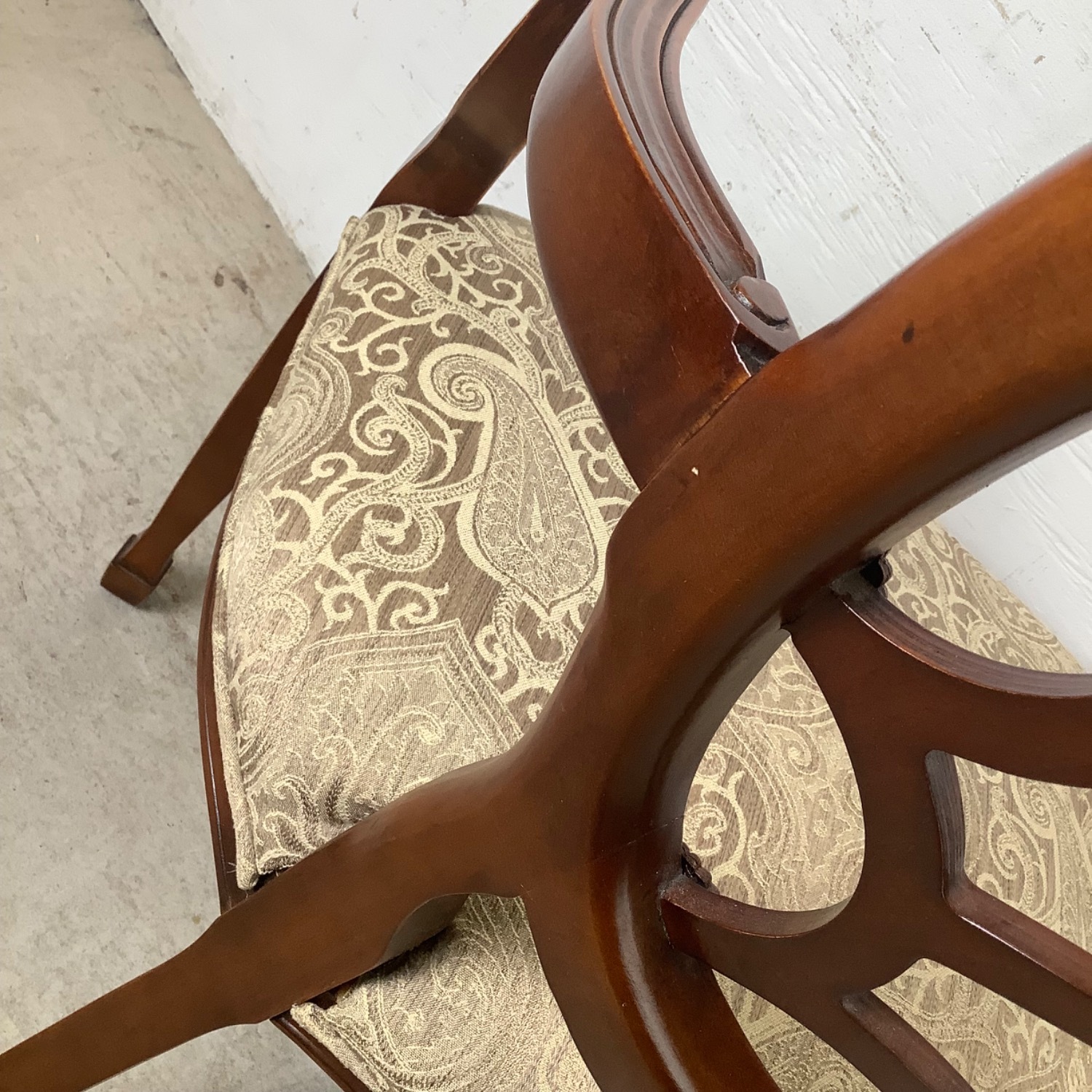 Hepplewhite Spider Back Mahogany Armchair - image-14