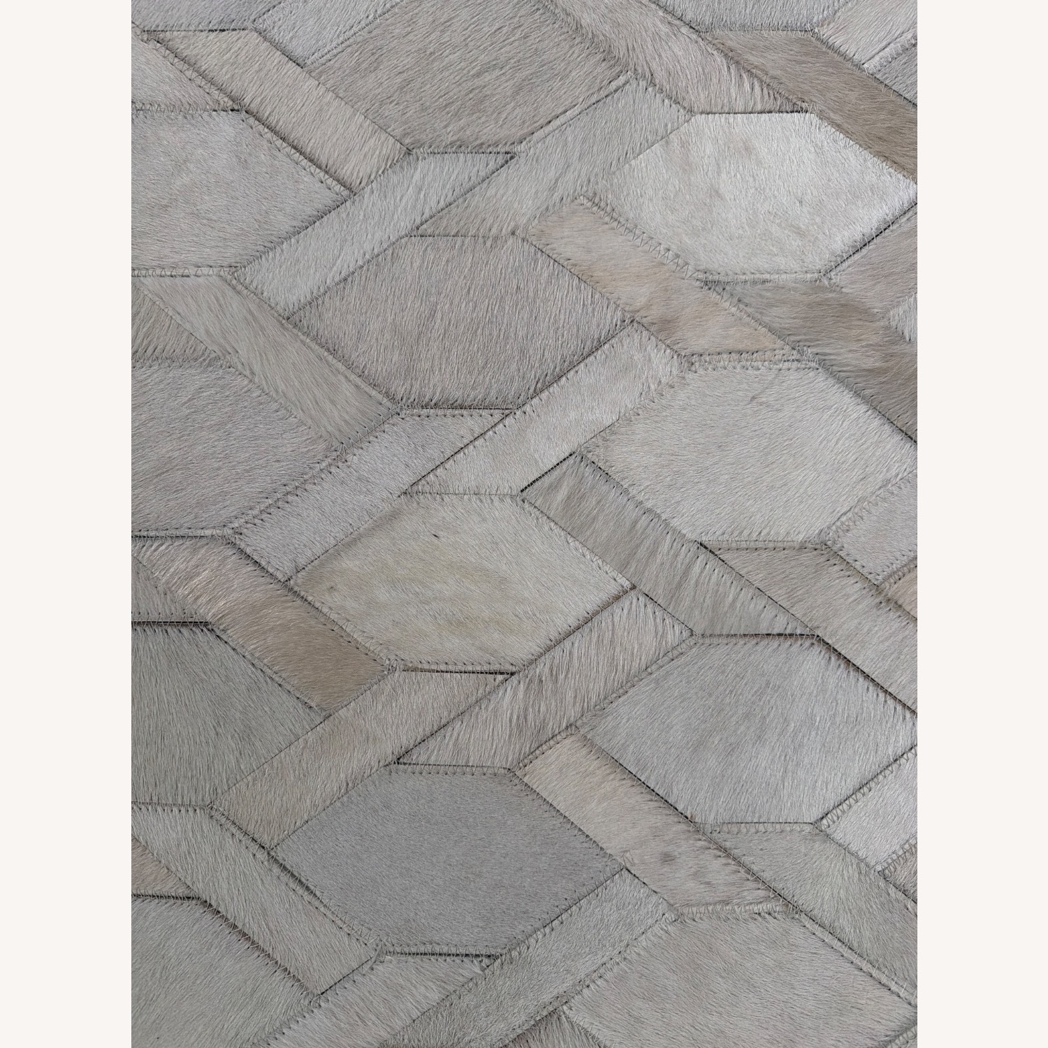 Safavieh White Leather Area Rug 5' x 8' - image-2