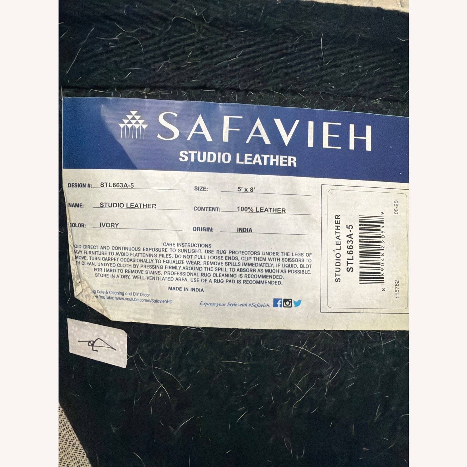 Safavieh White Leather Area Rug 5' x 8' - image-3