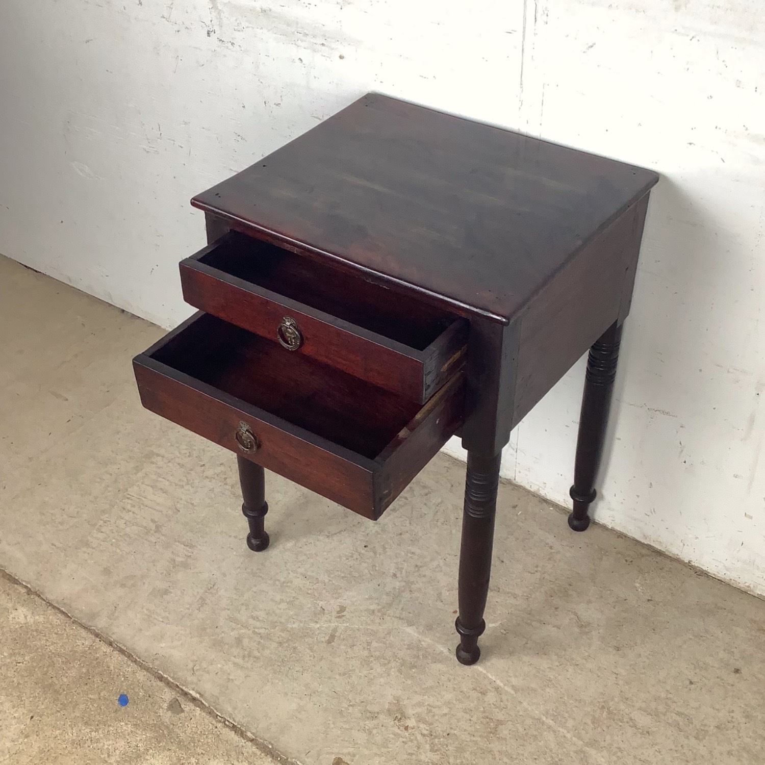 Antique American Federal Stand | Two Drawers - image-15