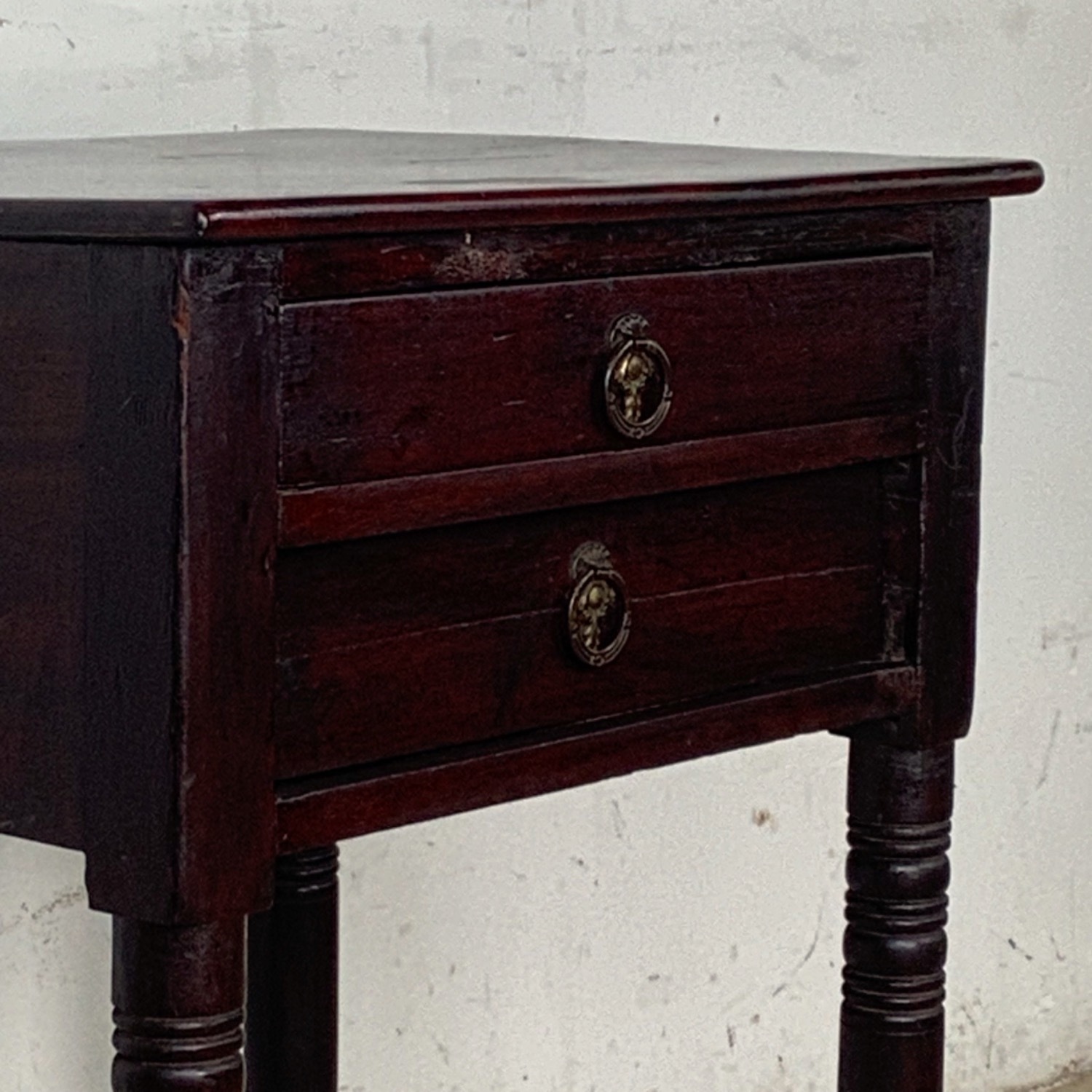 Antique American Federal Stand | Two Drawers - image-9