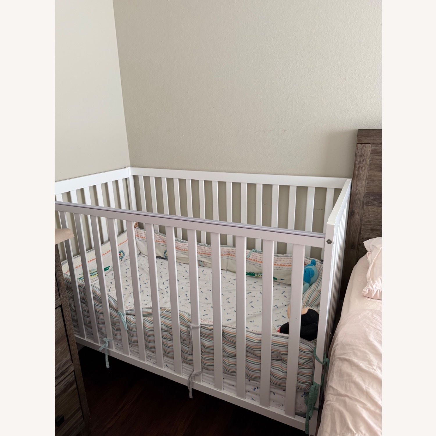 Leo Convertible Crib - image-5