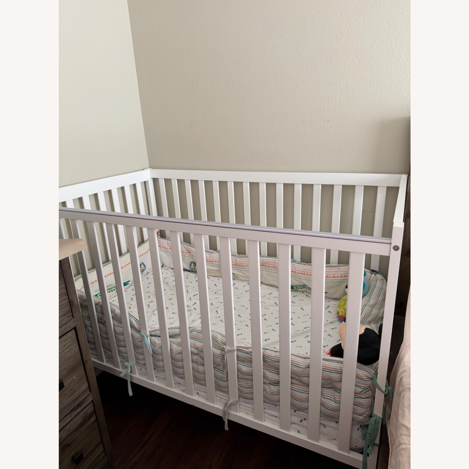 Leo Convertible Crib - image-2