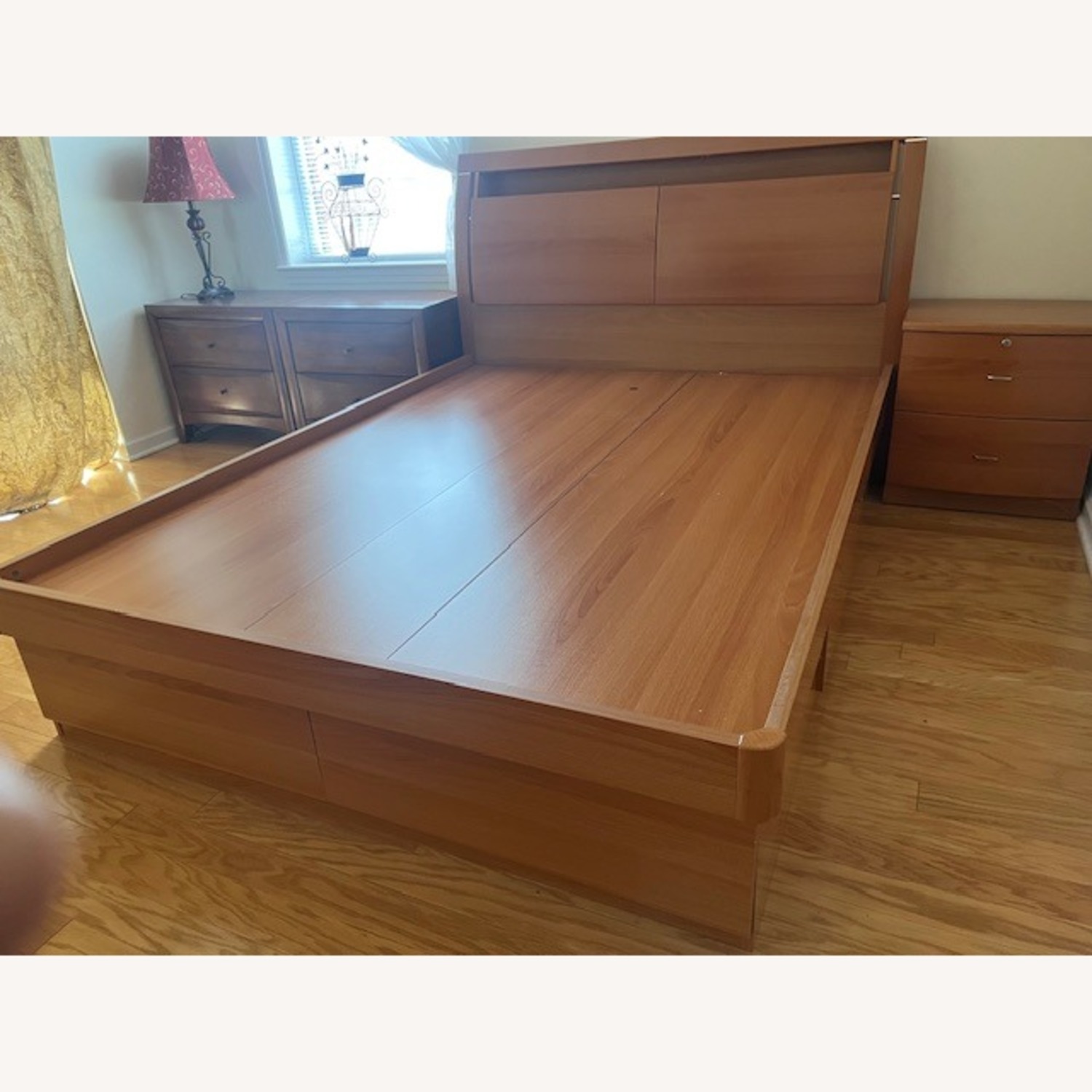 Queen Beds - image-3