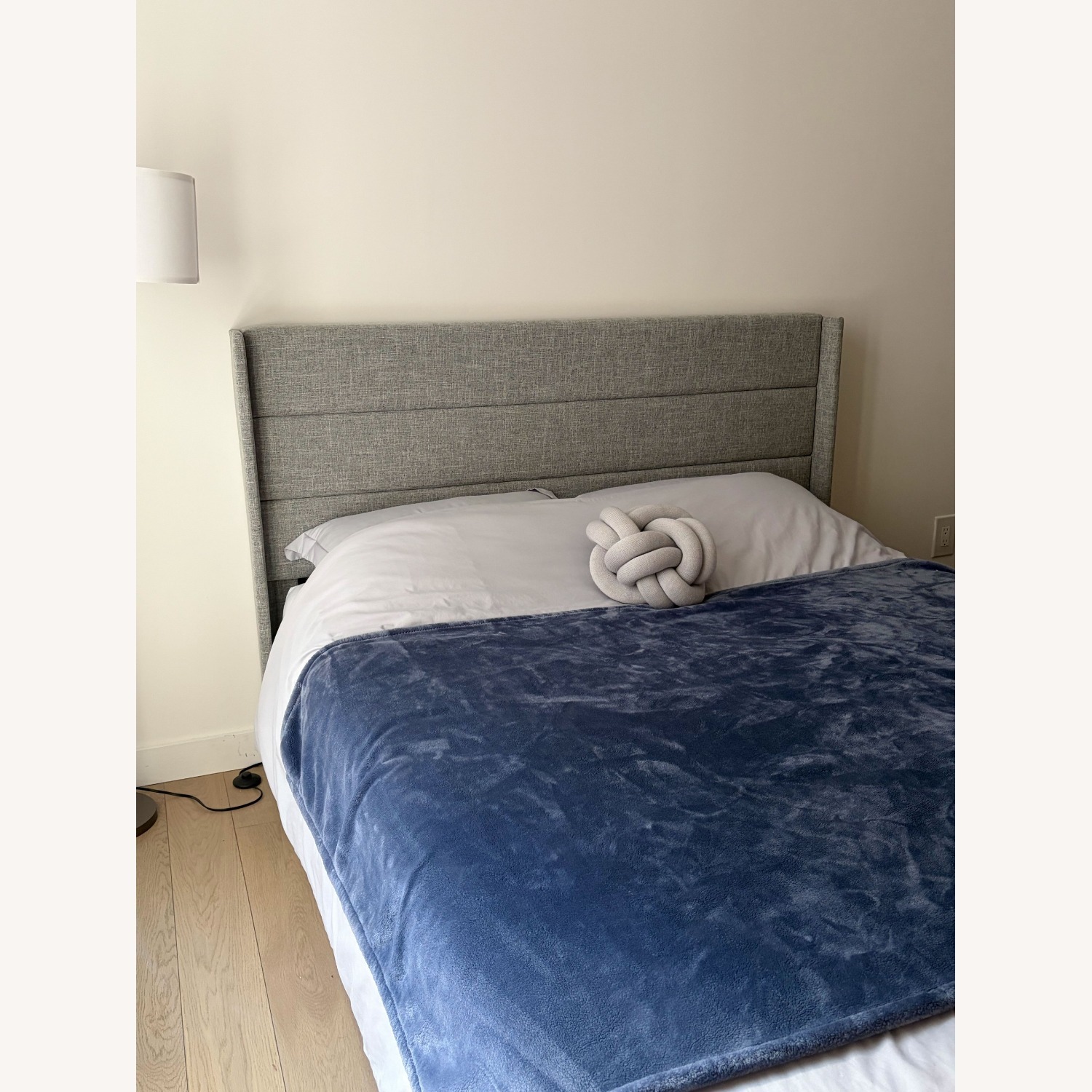 Light Gray Queen Bed - image-4