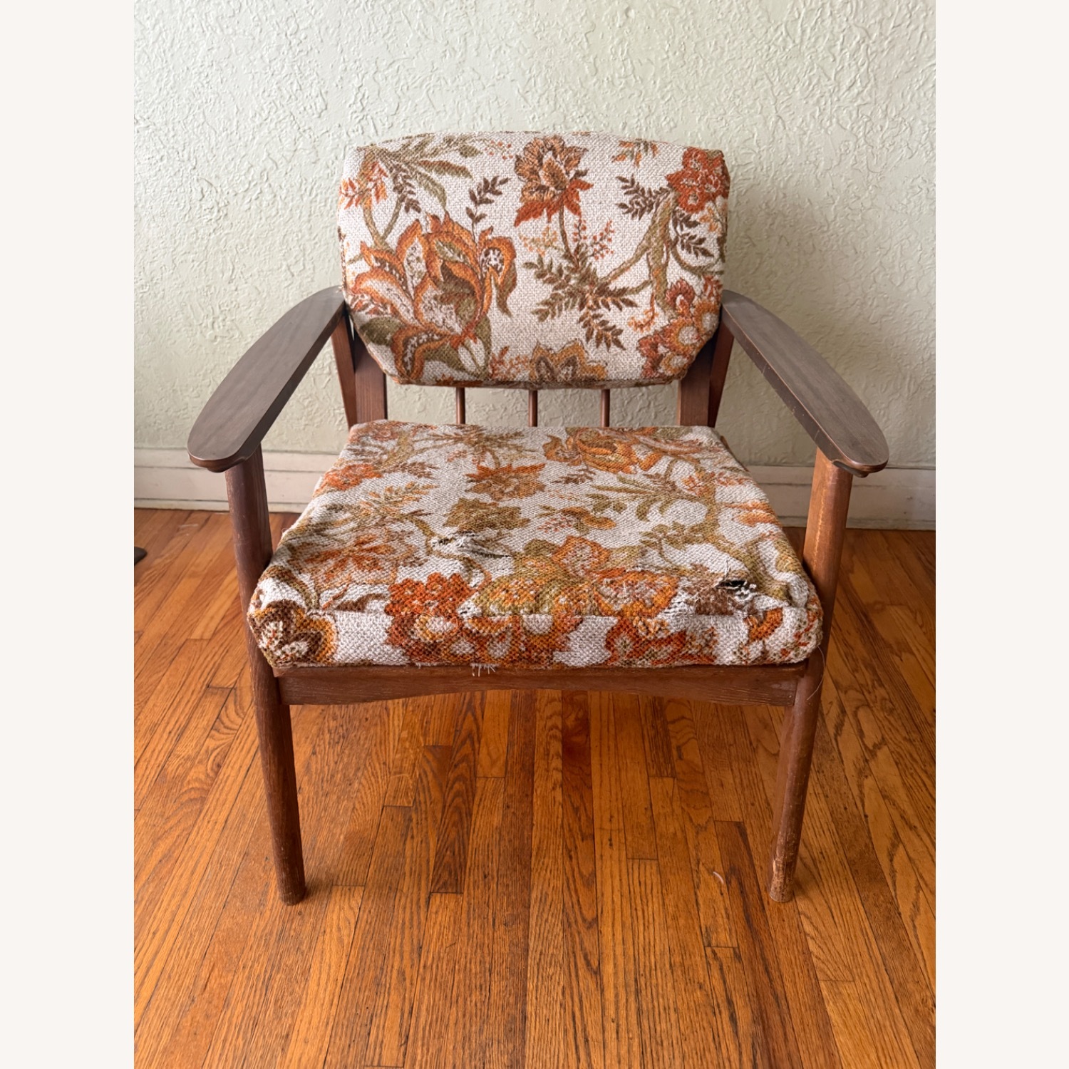 Vintage/Antique Accent Chair - image-2