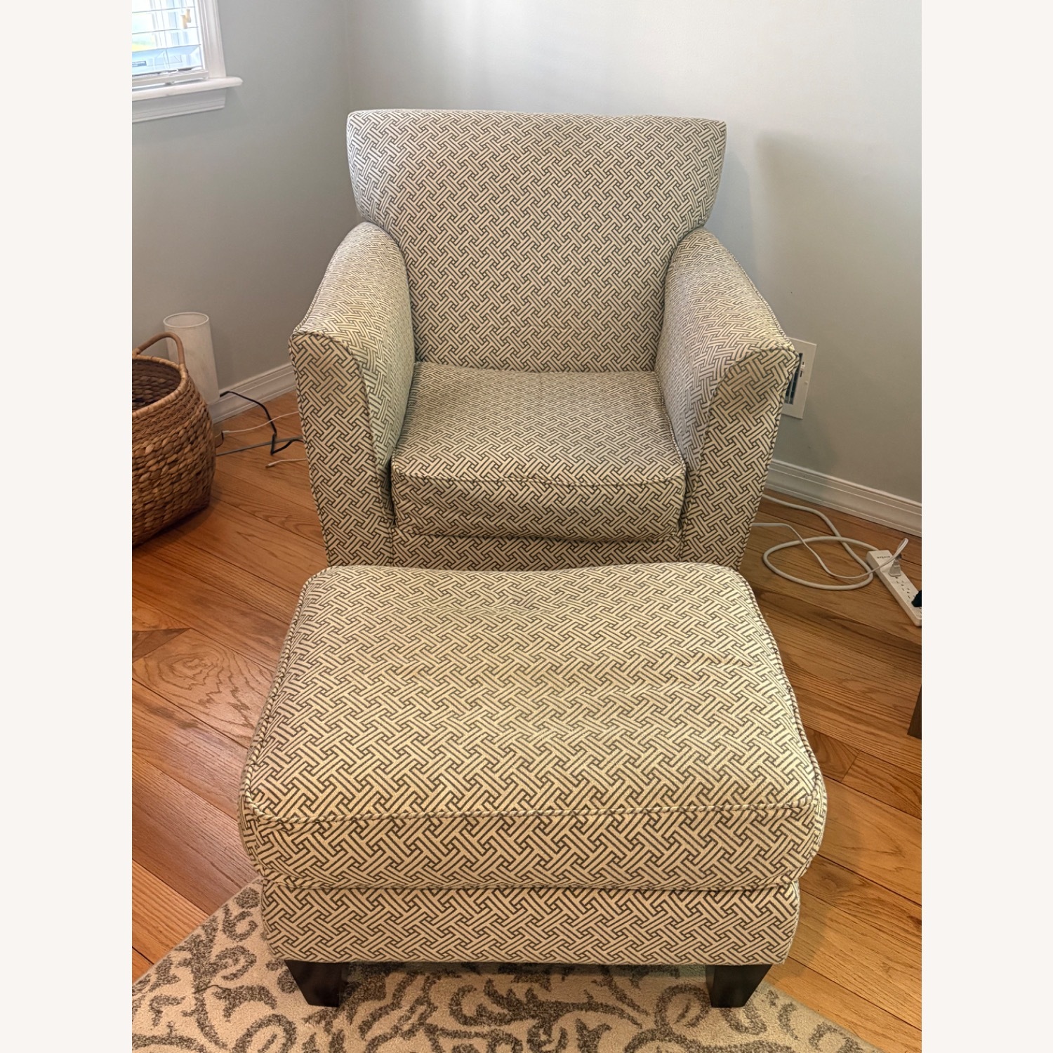 La-Z-Boy Stationary Chair & Ottoman - image-1