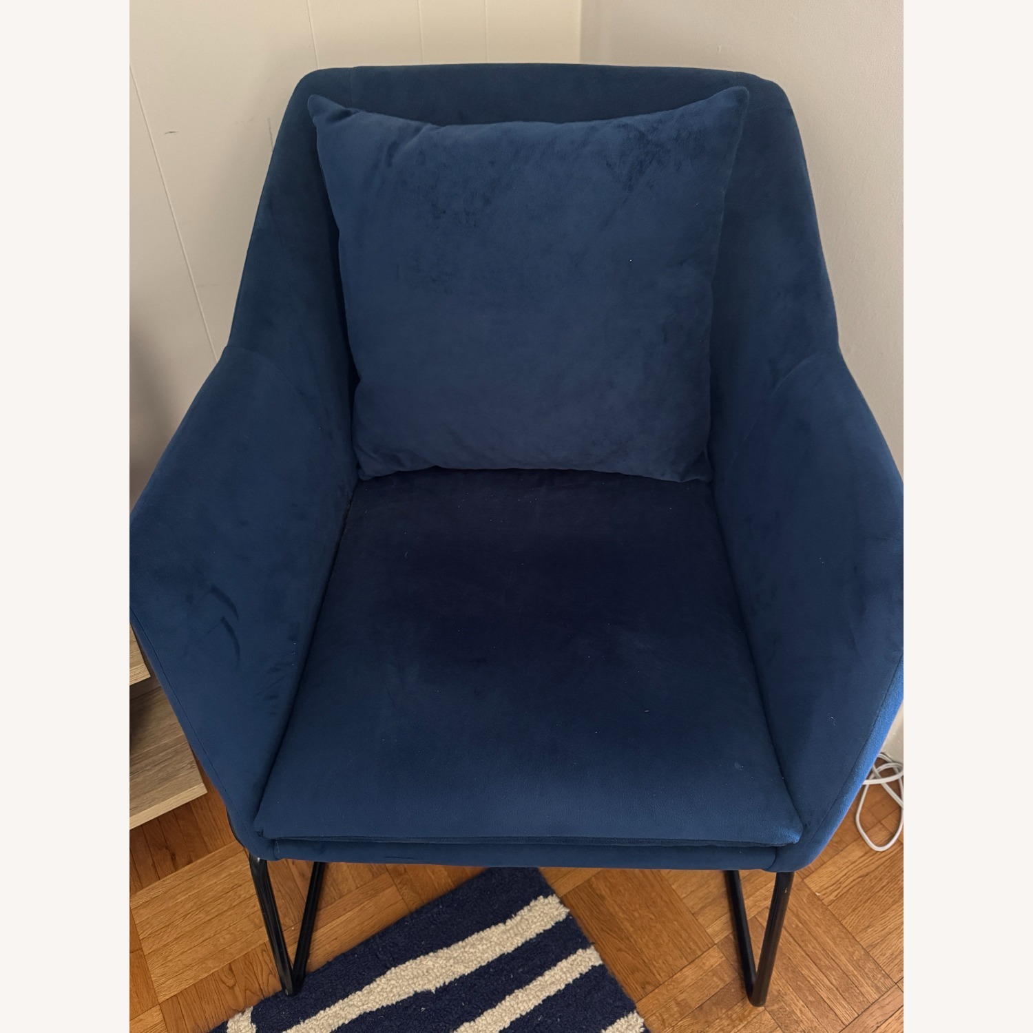 Novogratz Alivia Accent Chair in Blue Velvet - image-3