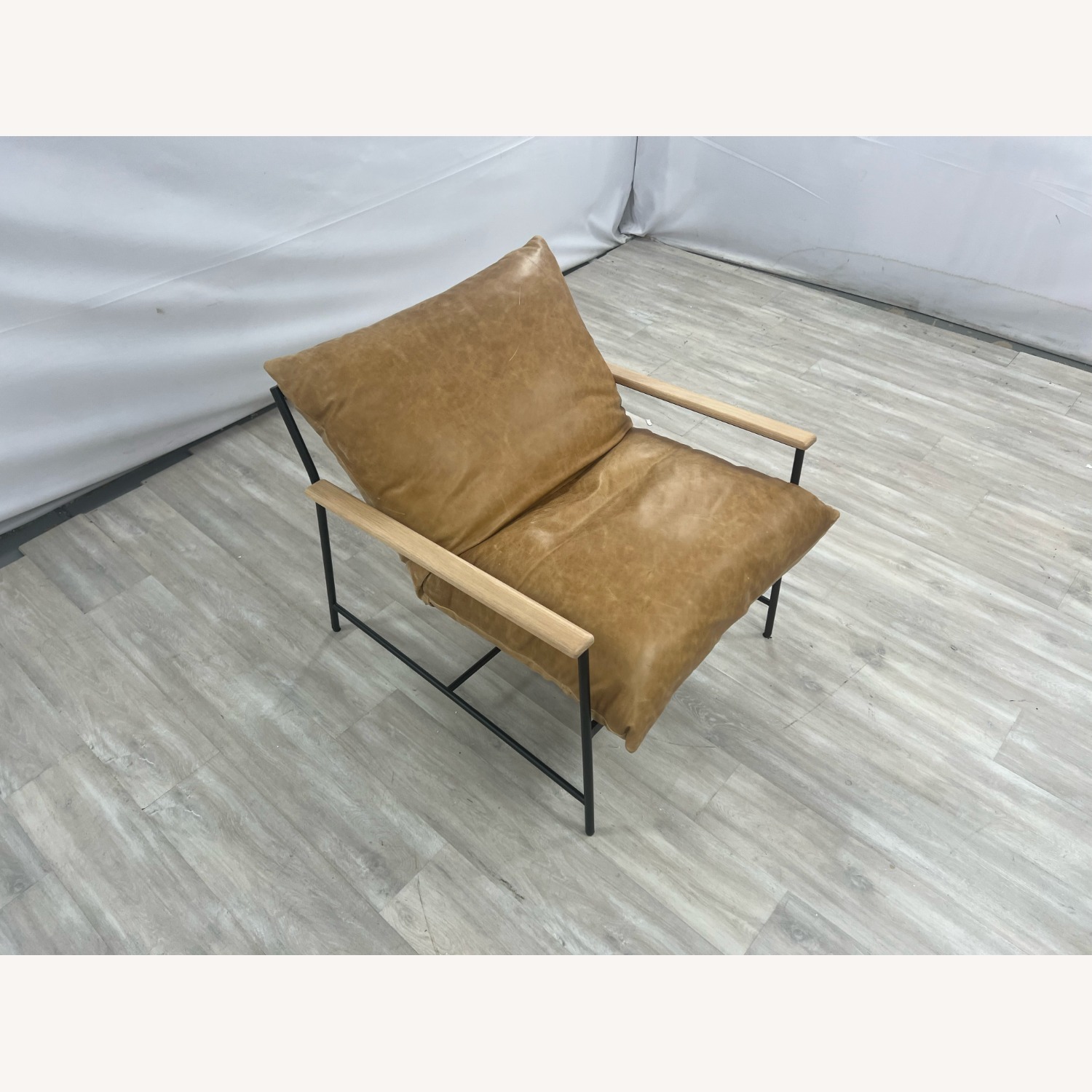 Denver Modern Vail Lounge Chair -Leather - image-4
