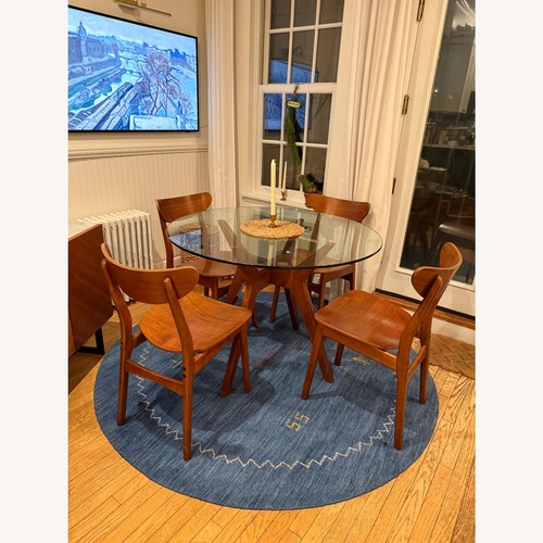 Used Safavieh Himalaya Blue Wool Area Rug 6' x 6' for sale on AptDeco