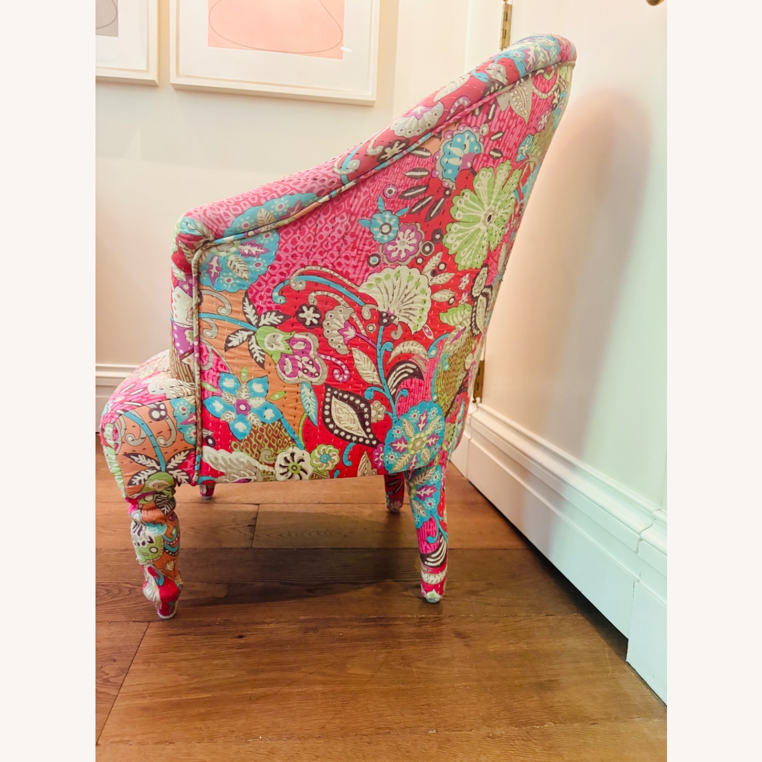 Eye Catching Chair Designed by Artist Kay Muir  - image-2