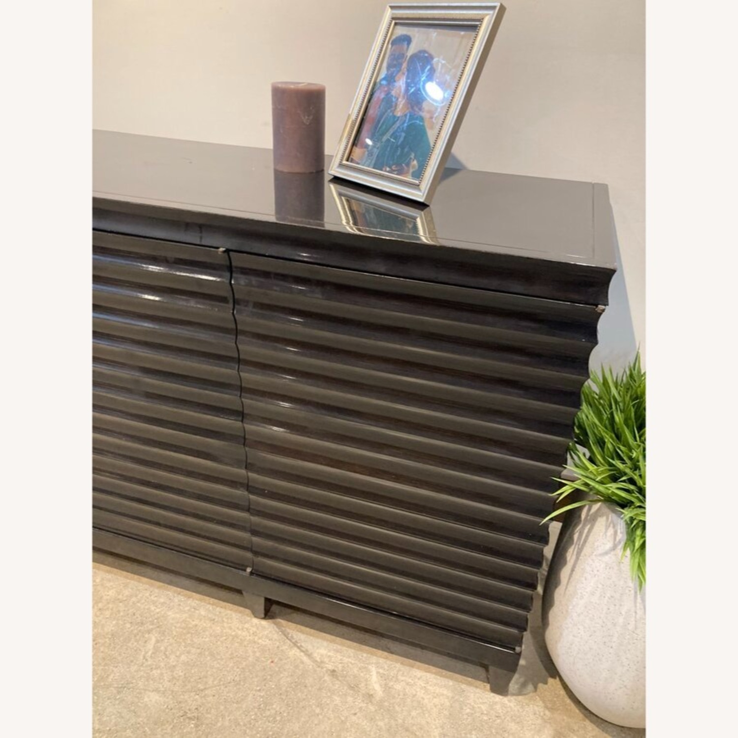 Custom Ribbed Lacquer 4-Door Buffet - image-7