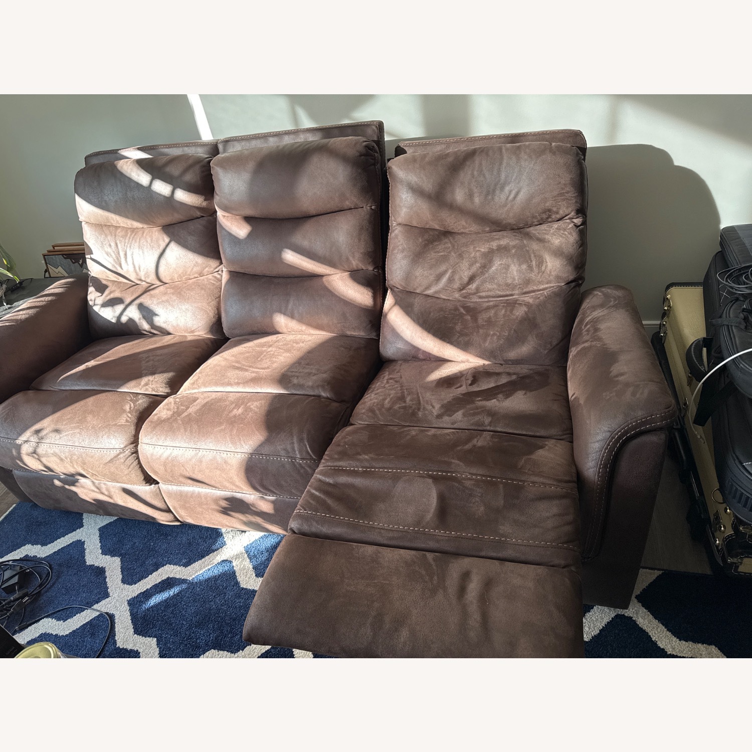 Bob's Discount Furniture Forte 3+ Seater Sofa - image-4