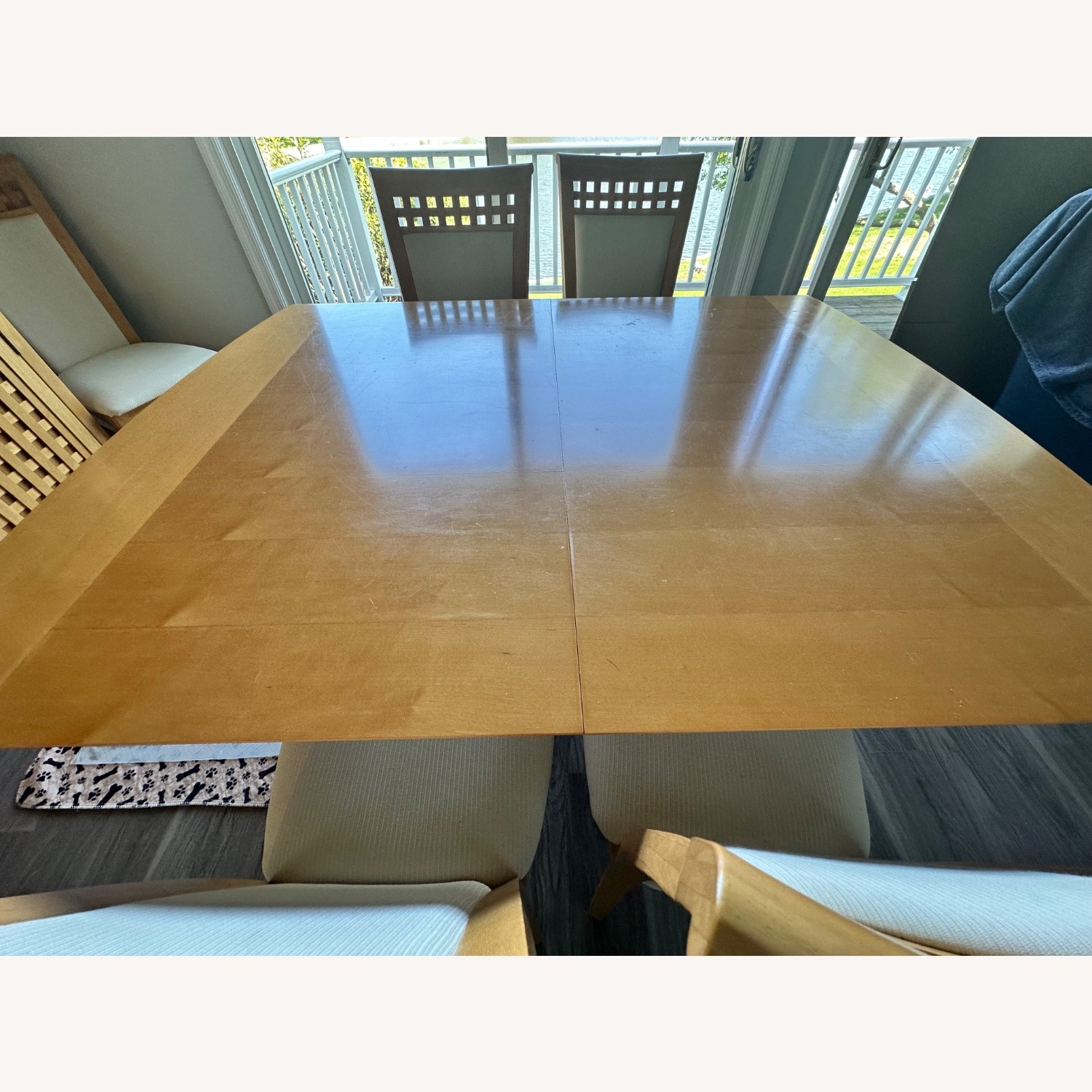 Expandable Dining table, 6 Chairs, and Leaf - image-9