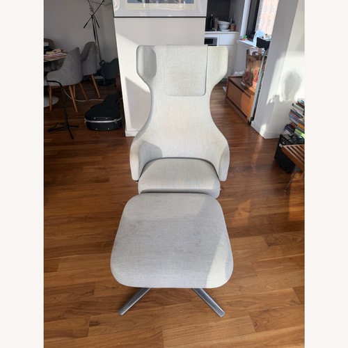 Used Vitra Grand Repo Light Gray Fabric Recliner for sale on AptDeco