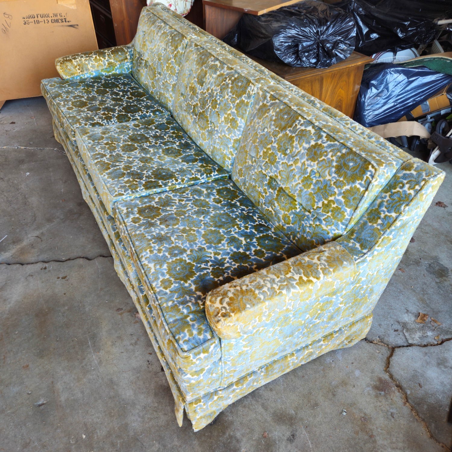 Vintage/Antique 3+ Seater Sofa  - image-2