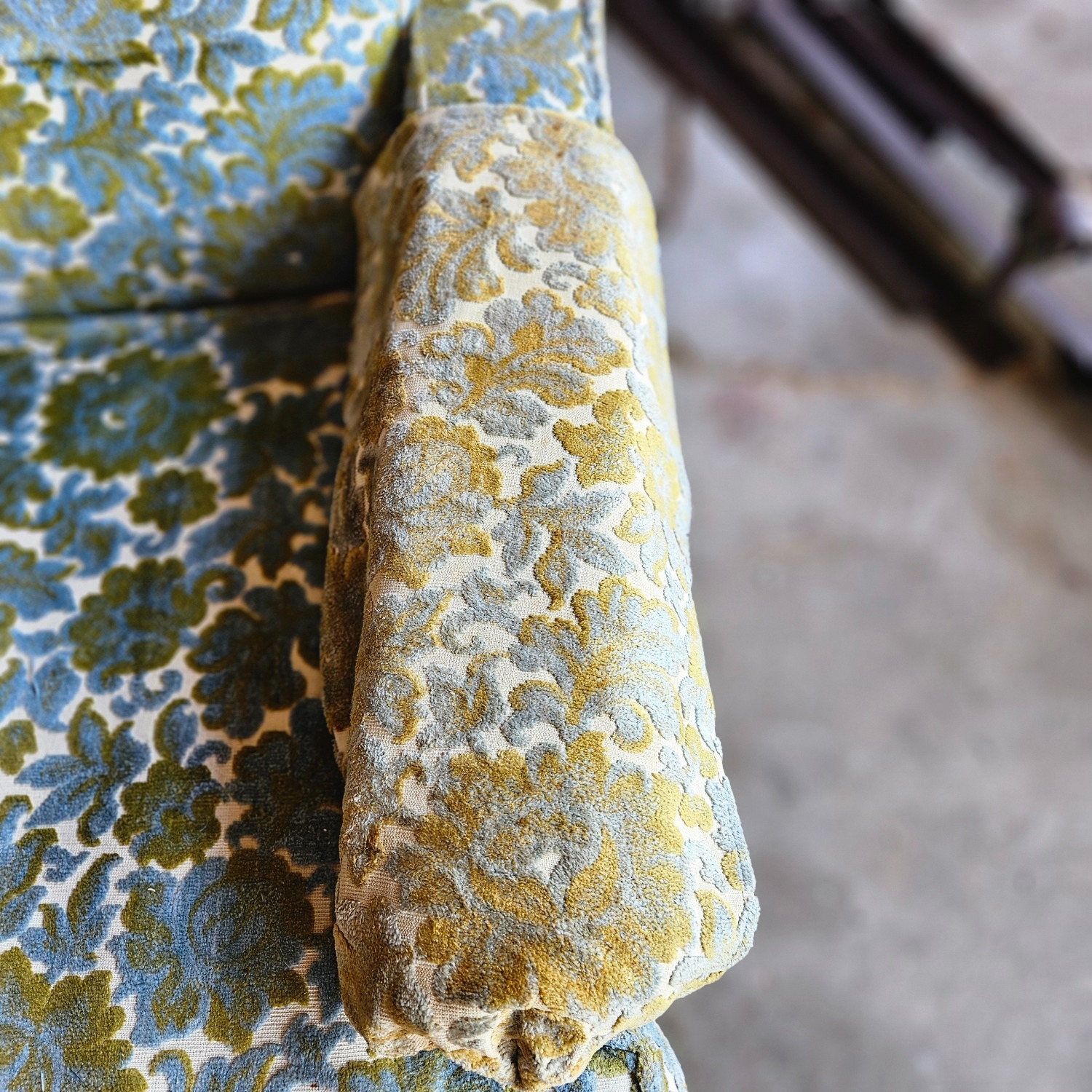 Vintage/Antique 3+ Seater Sofa  - image-6