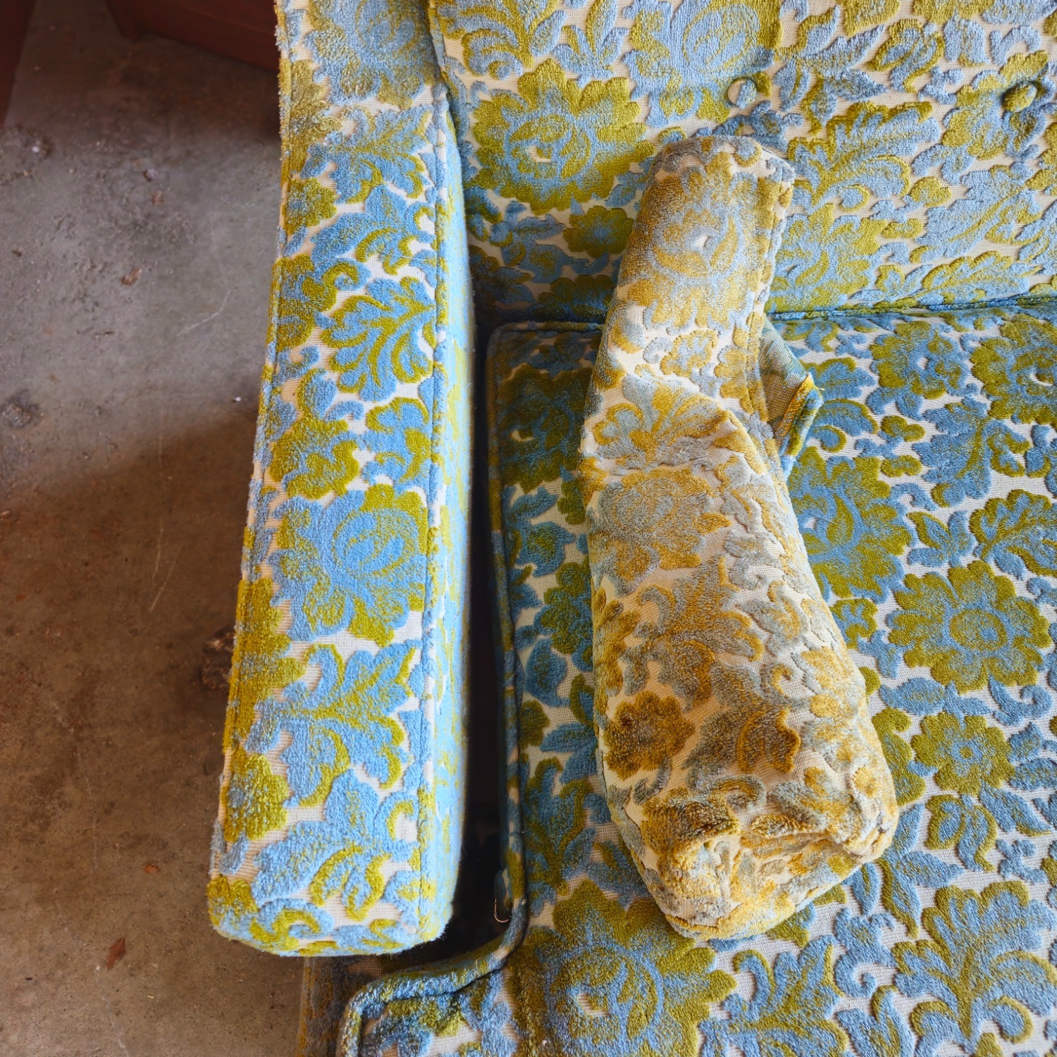 Vintage/Antique 3+ Seater Sofa  - image-10