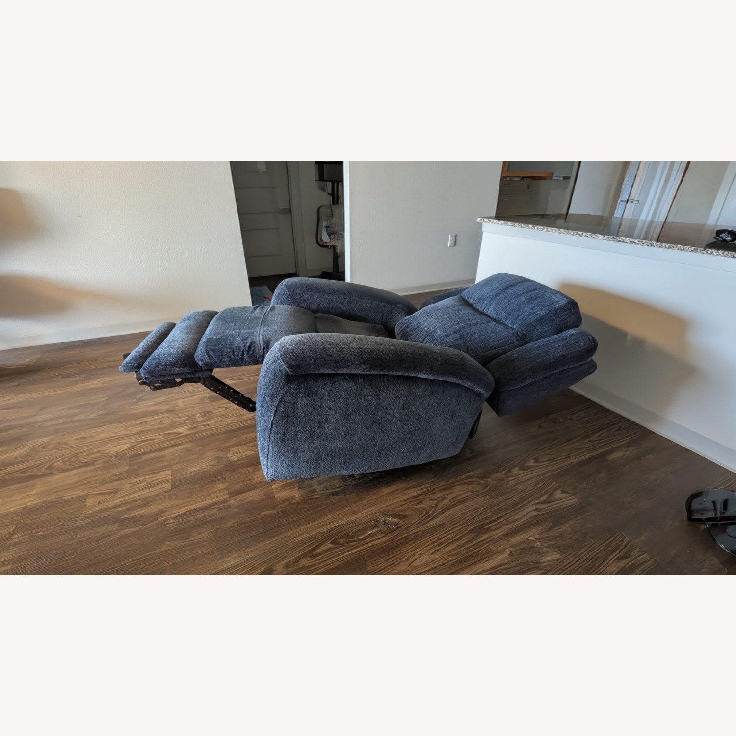 Kai Dual Power Motion Recliner - image-2