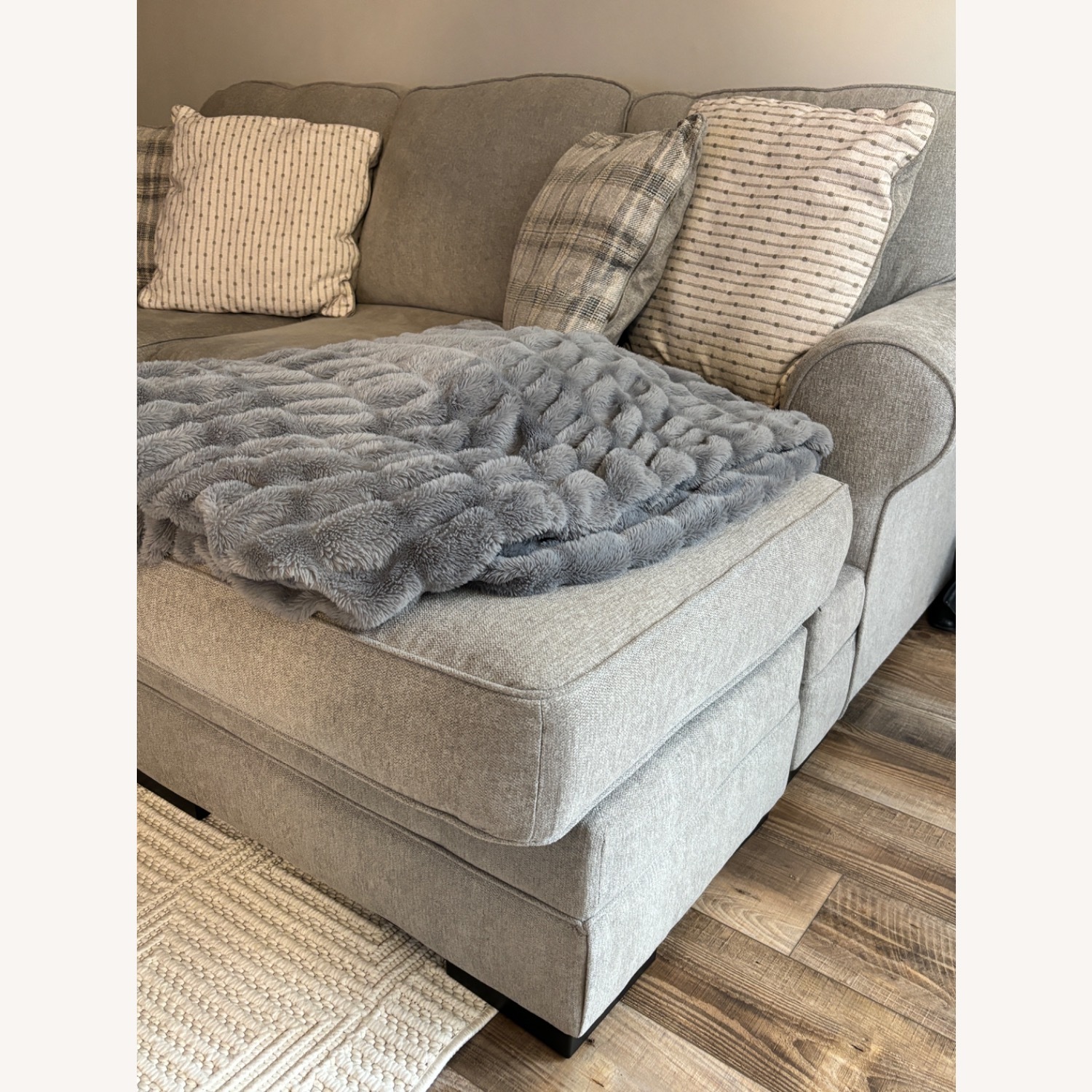 Ashley Arbhor 3 Seater Sofa + Chaise - image-3