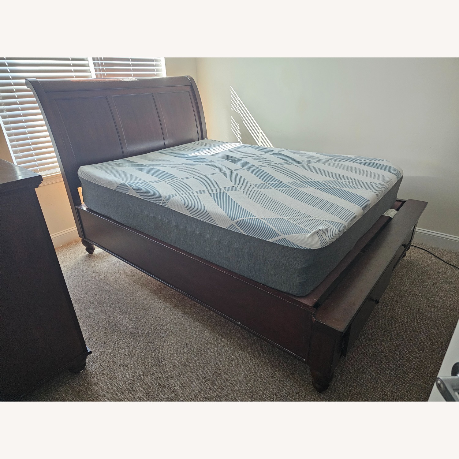 Aspen Home Cambridge Dark Brown Wood Queen Bed - image-2