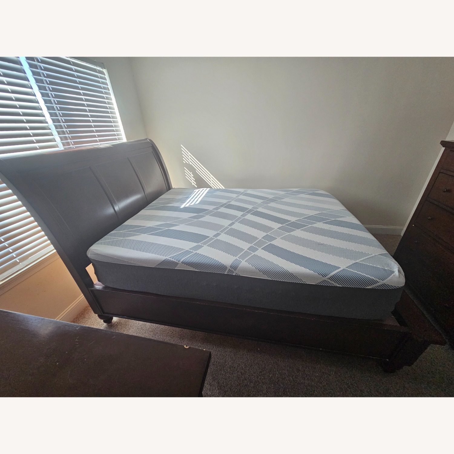 Aspen Home Cambridge Dark Brown Wood Queen Bed - image-3