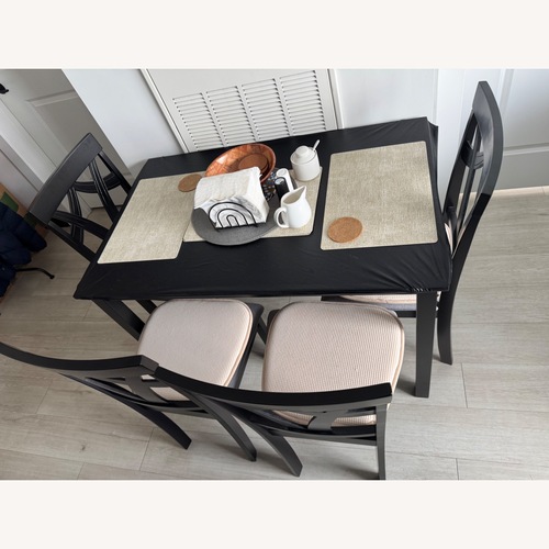 Used Wayfair Commodore Singh 5 Piece Dining Set  for sale on AptDeco