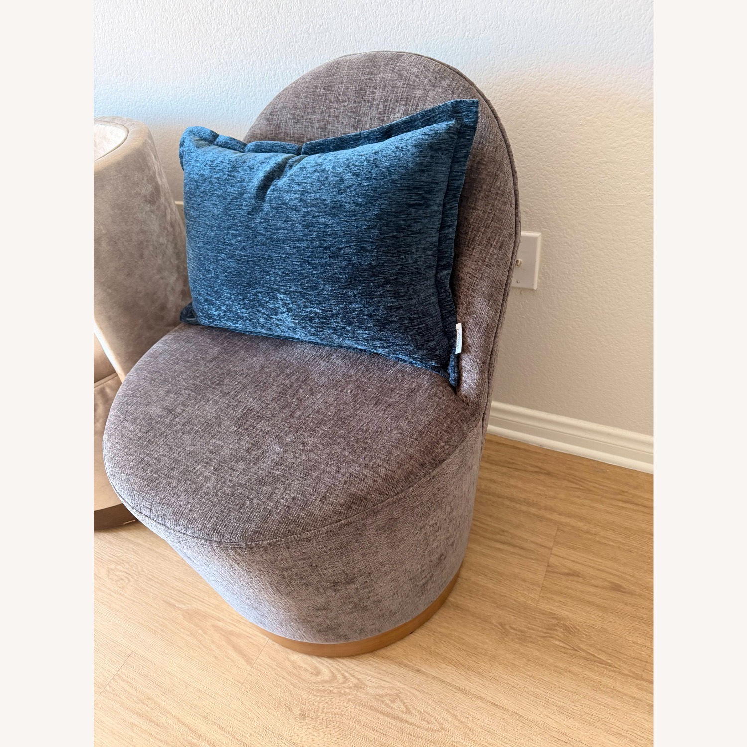 Mercers Furniture Dining Chairs (3 Set) - image-5