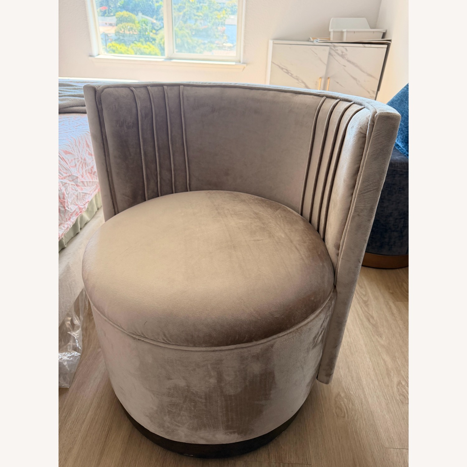 Mercers Furniture Dining Chairs (3 Set) - image-3