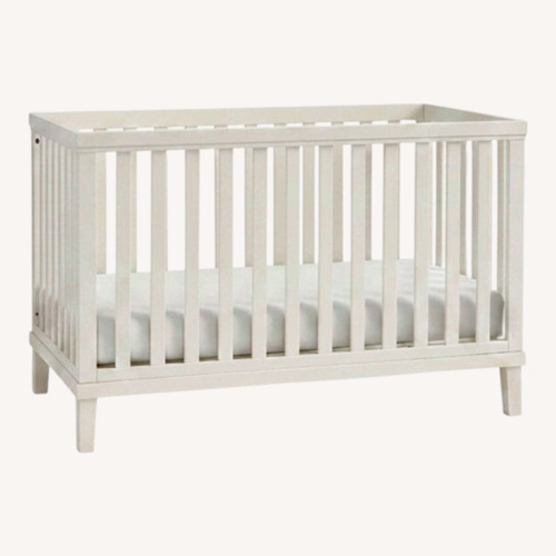 Used Leo White Wood Crib for sale on AptDeco