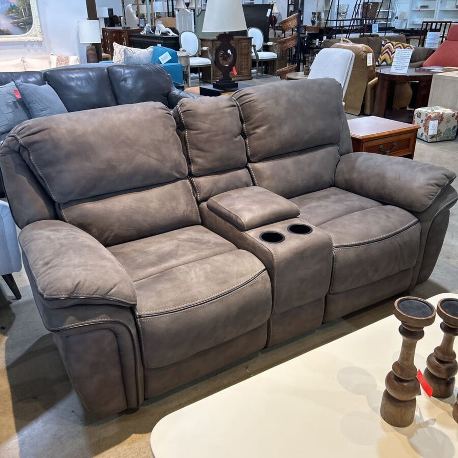 Microfiber Dual Power w Center Console Loveseat - image-5